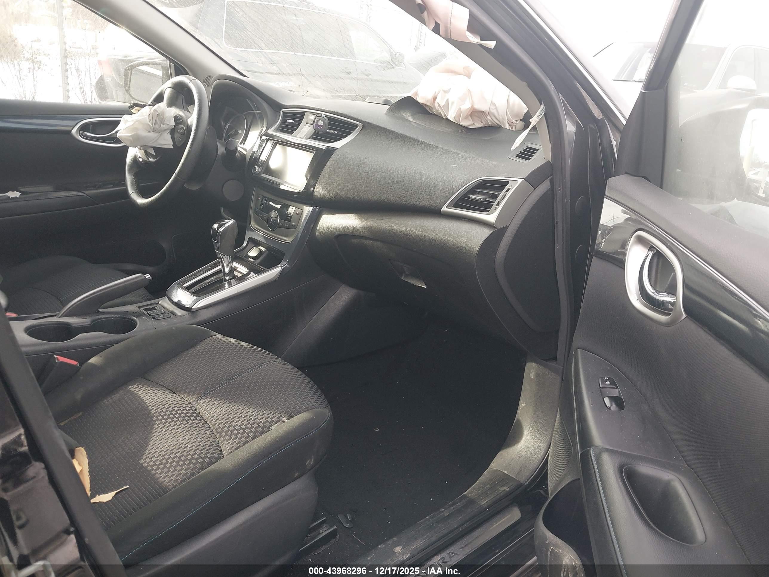 NISSAN SENTRA image 5