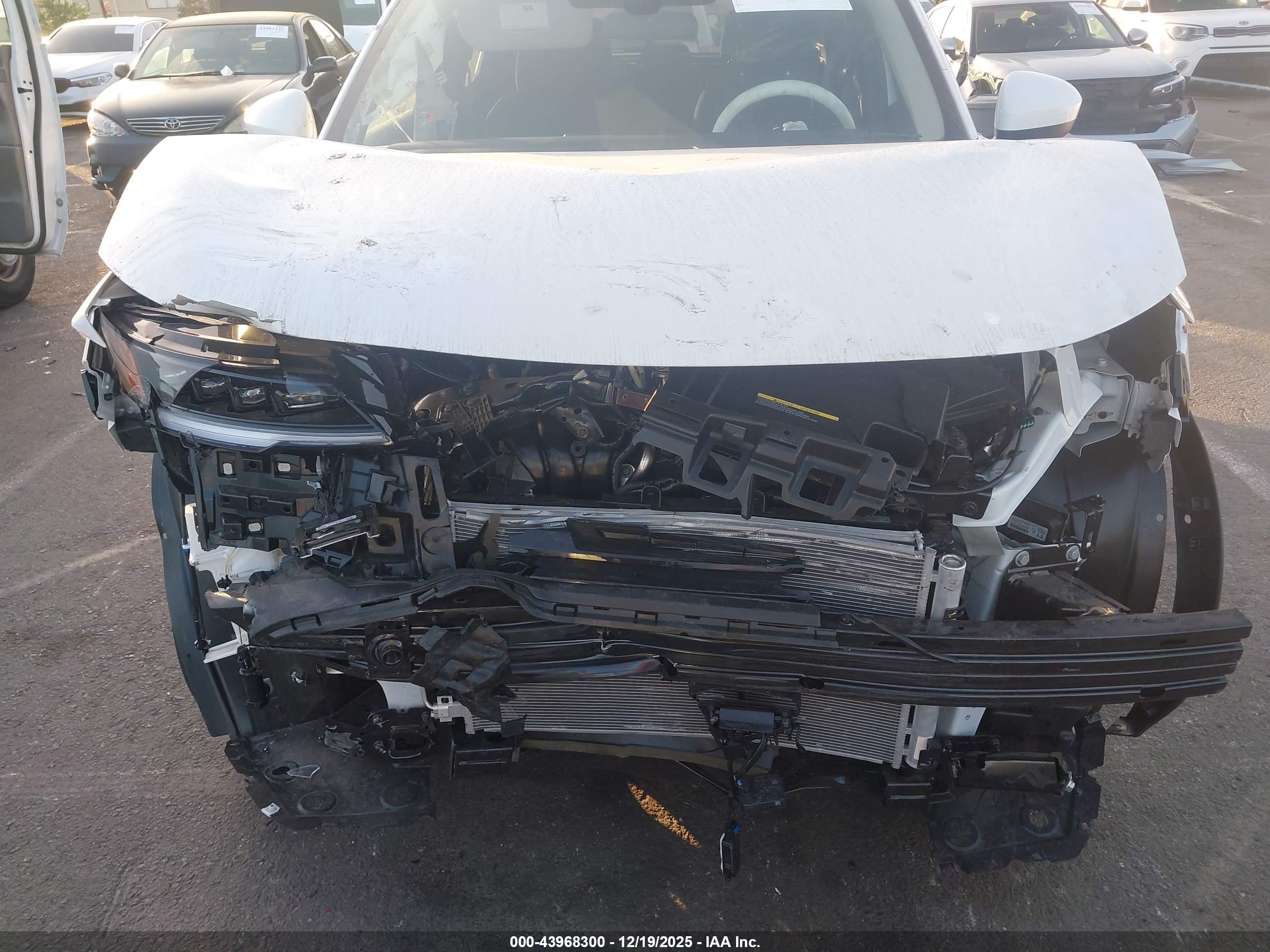 NISSAN KICKS image 6