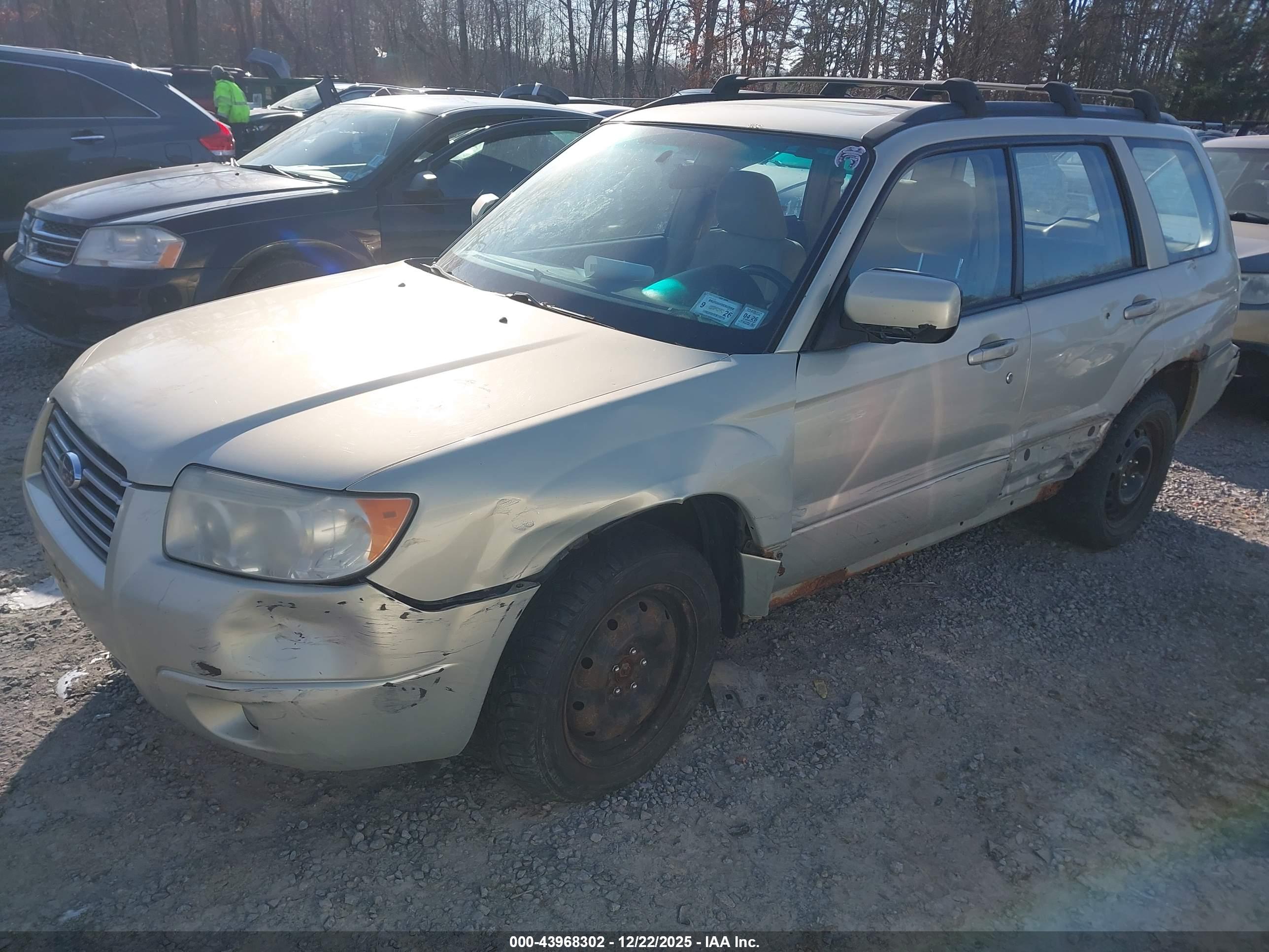 SUBARU FORESTER image 2