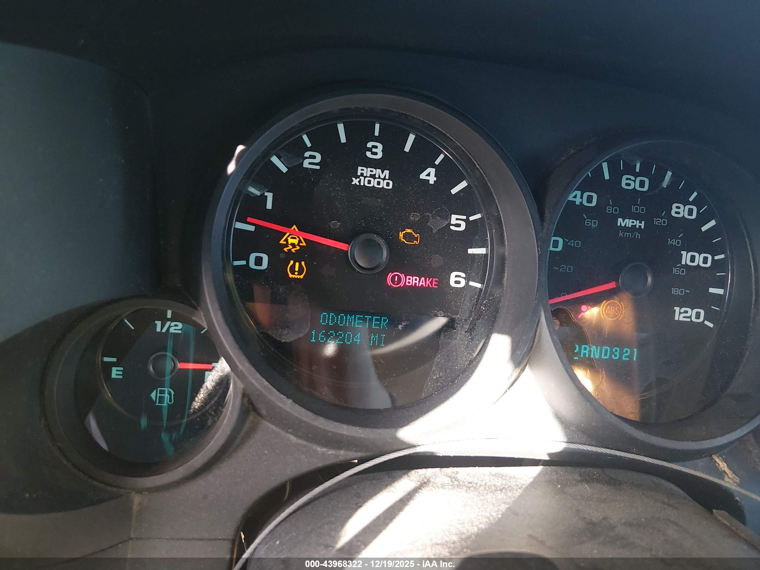 CHEVROLET SILVERADO image 7