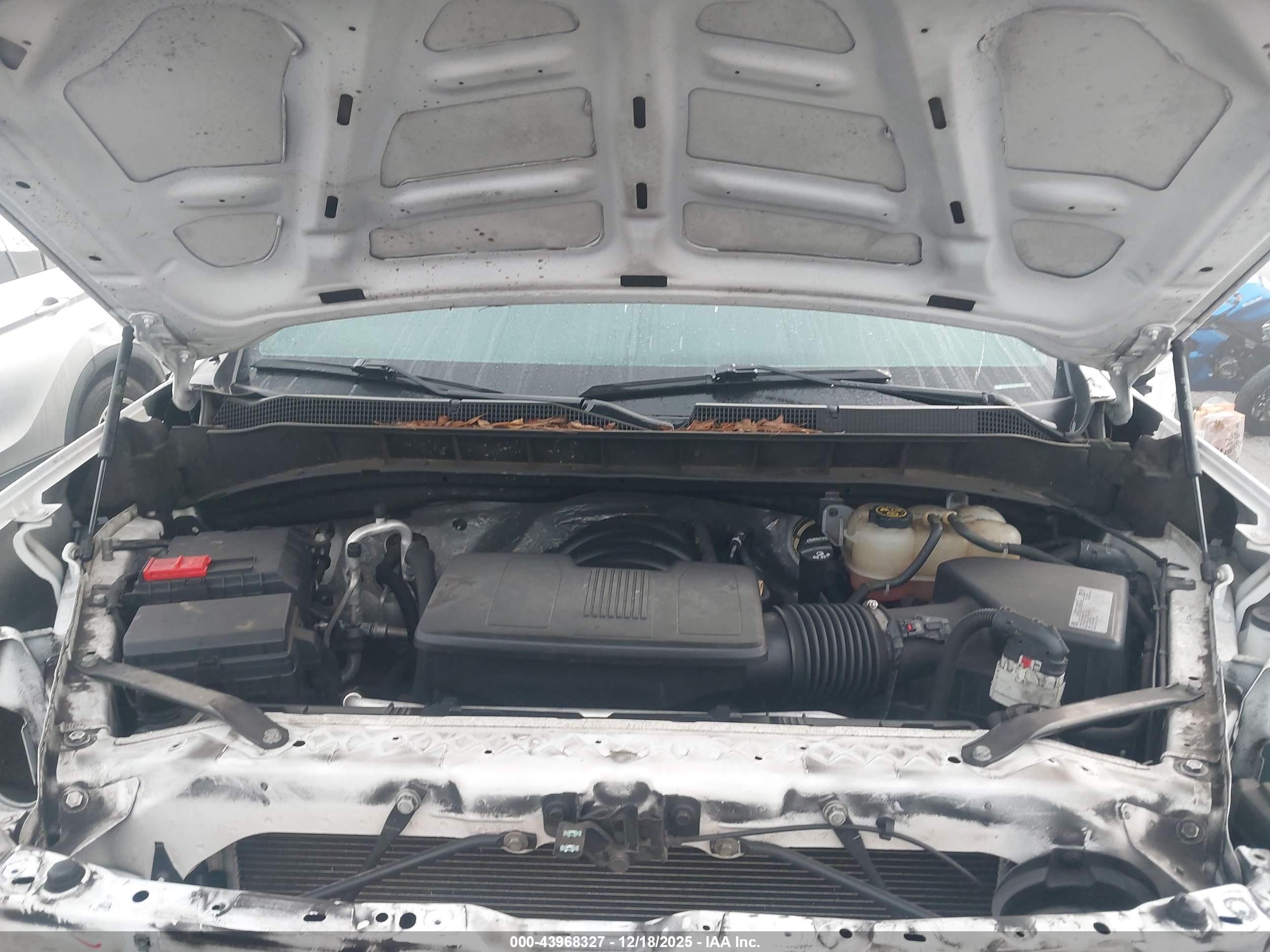 CHEVROLET SILVERADO image 10