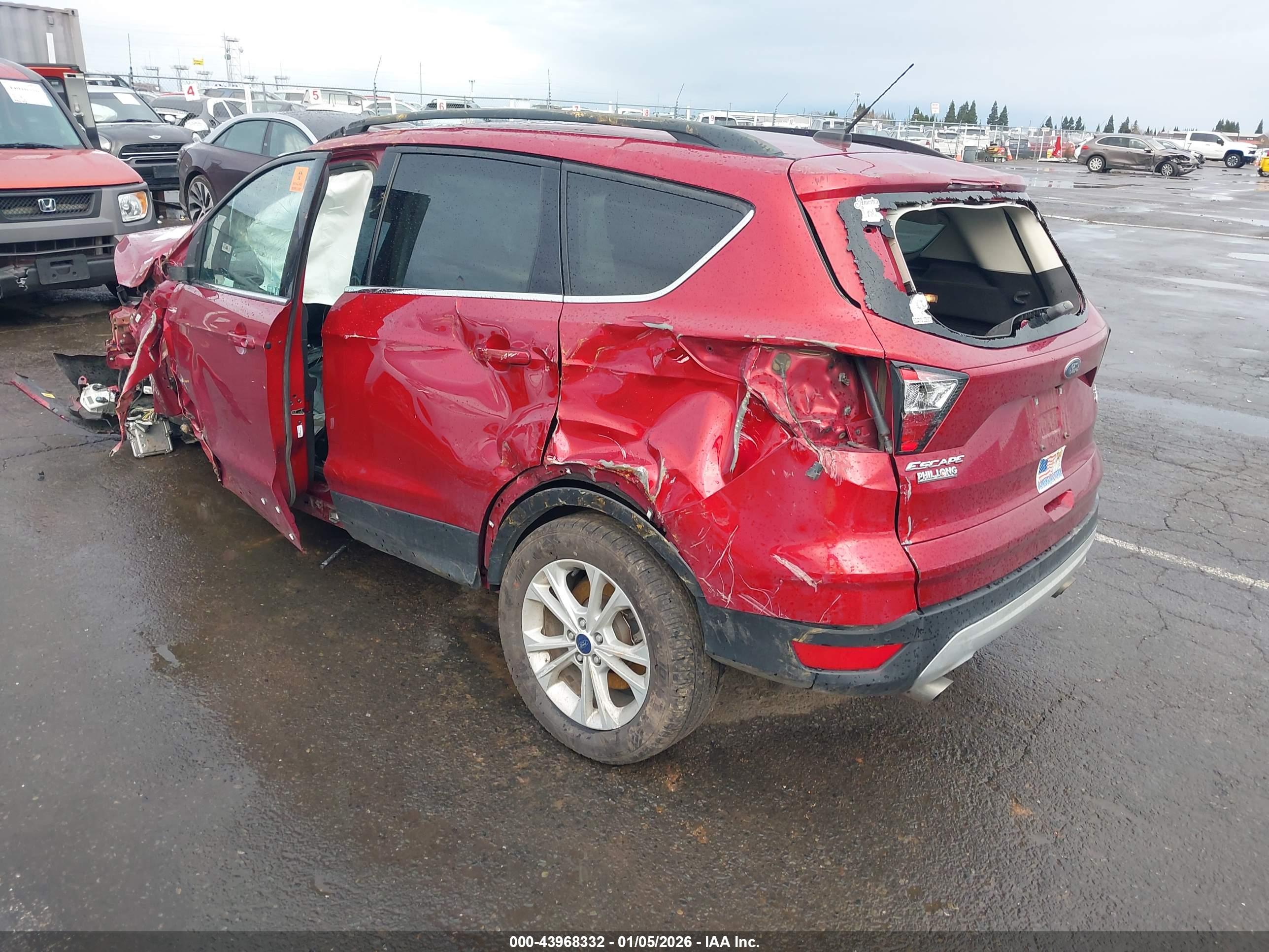 FORD ESCAPE image 3