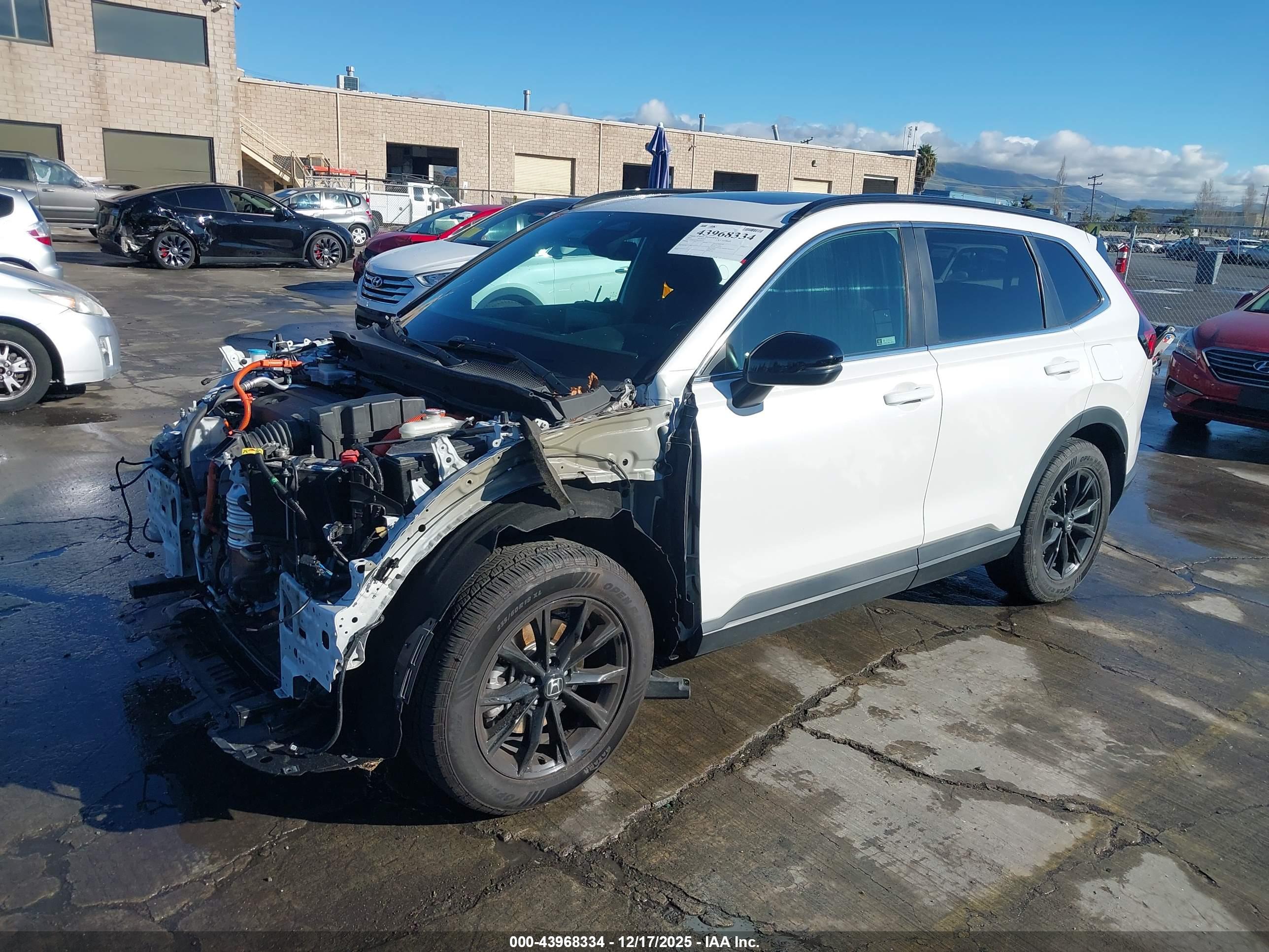 HONDA CR-V image 2