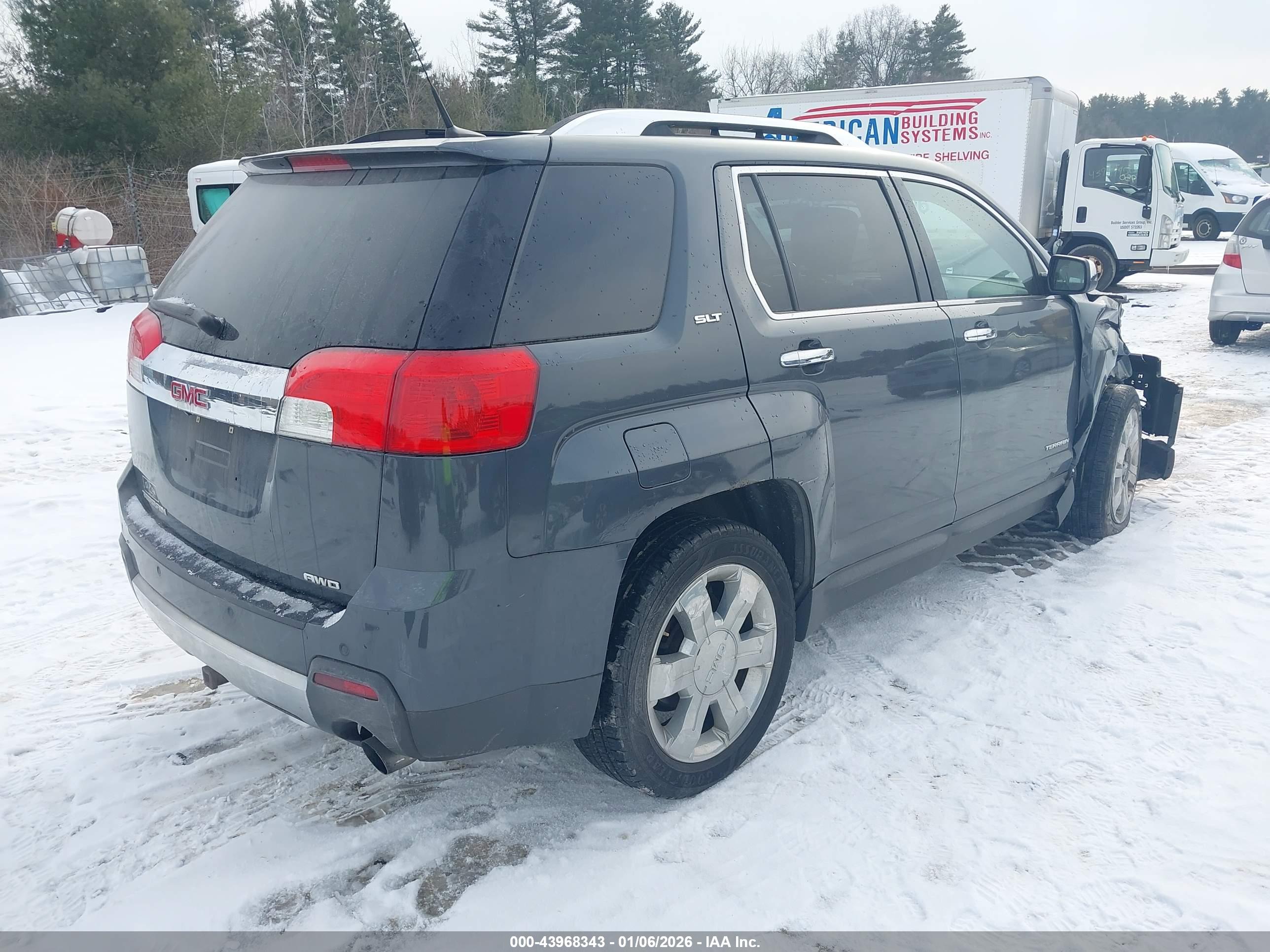 GMC TERRAIN image 4