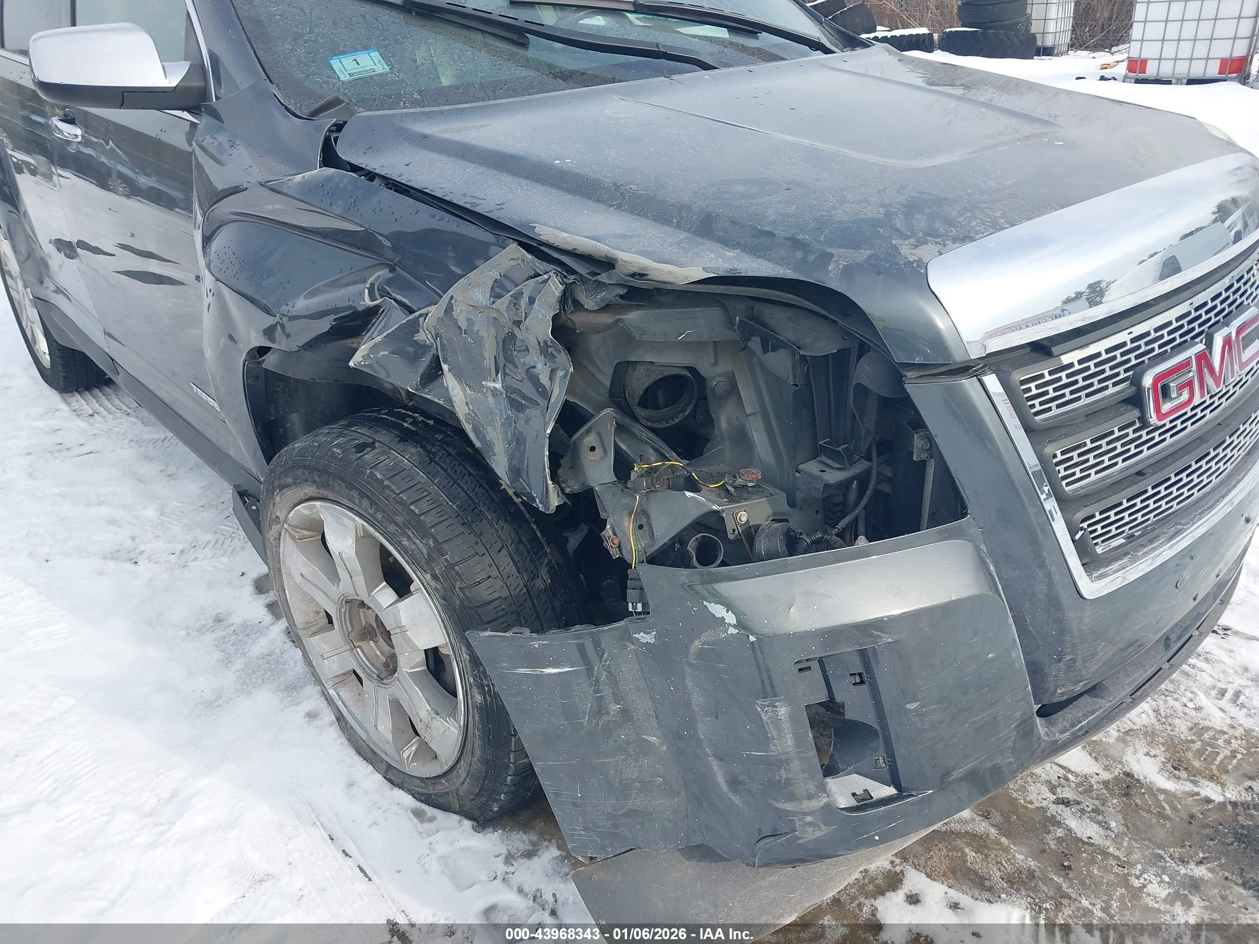 GMC TERRAIN image 6