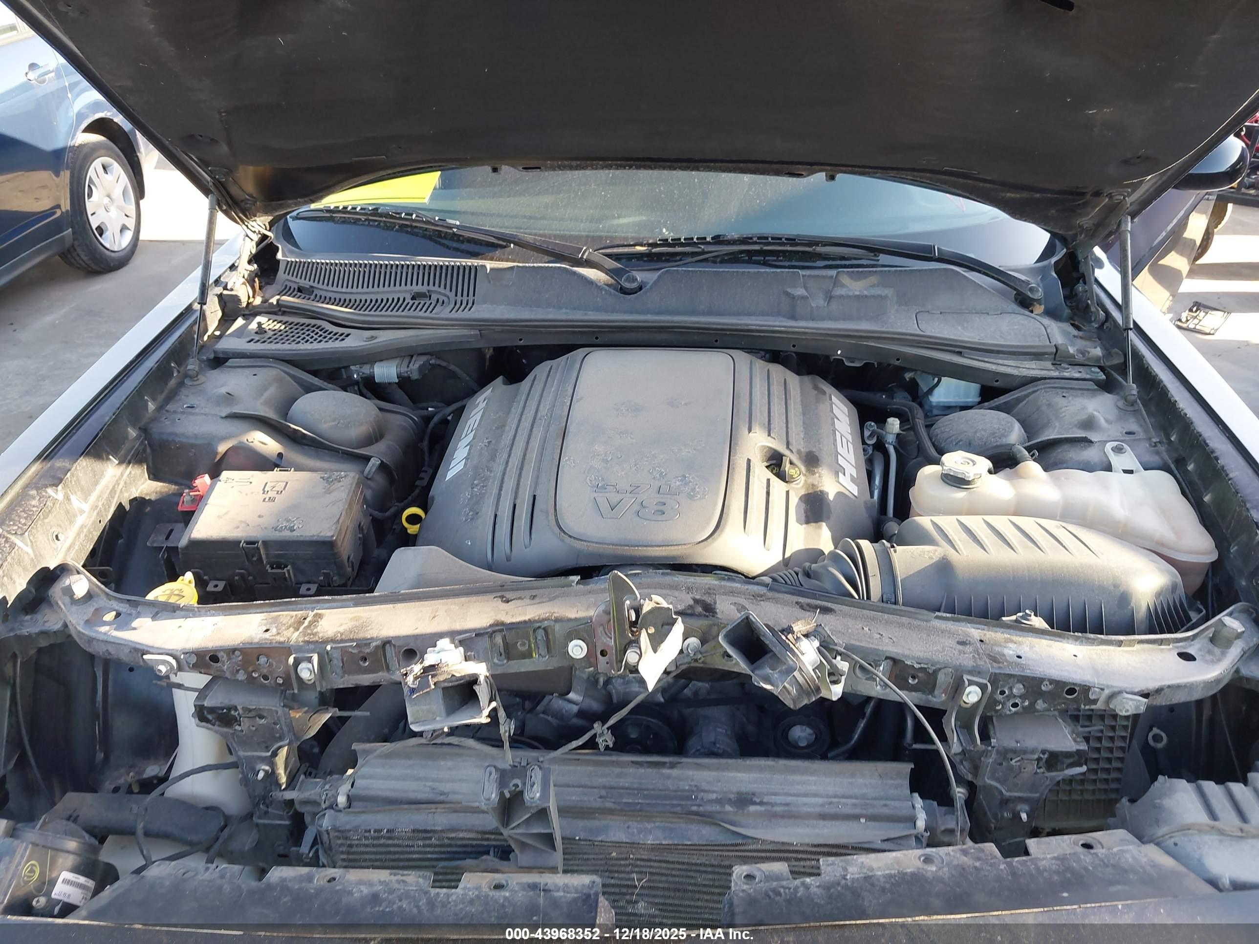 DODGE CHALLENGER image 10