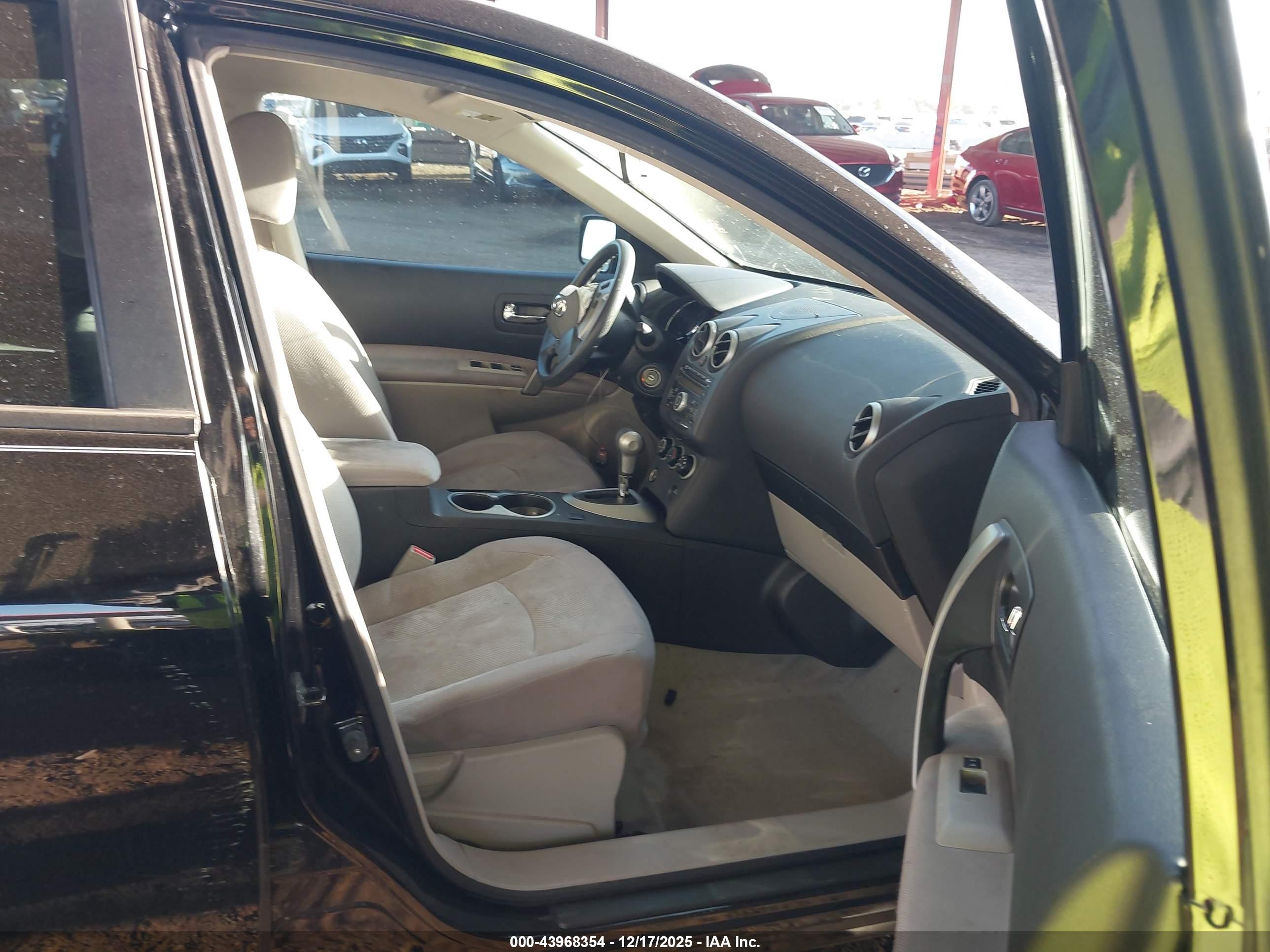 NISSAN ROGUE image 5