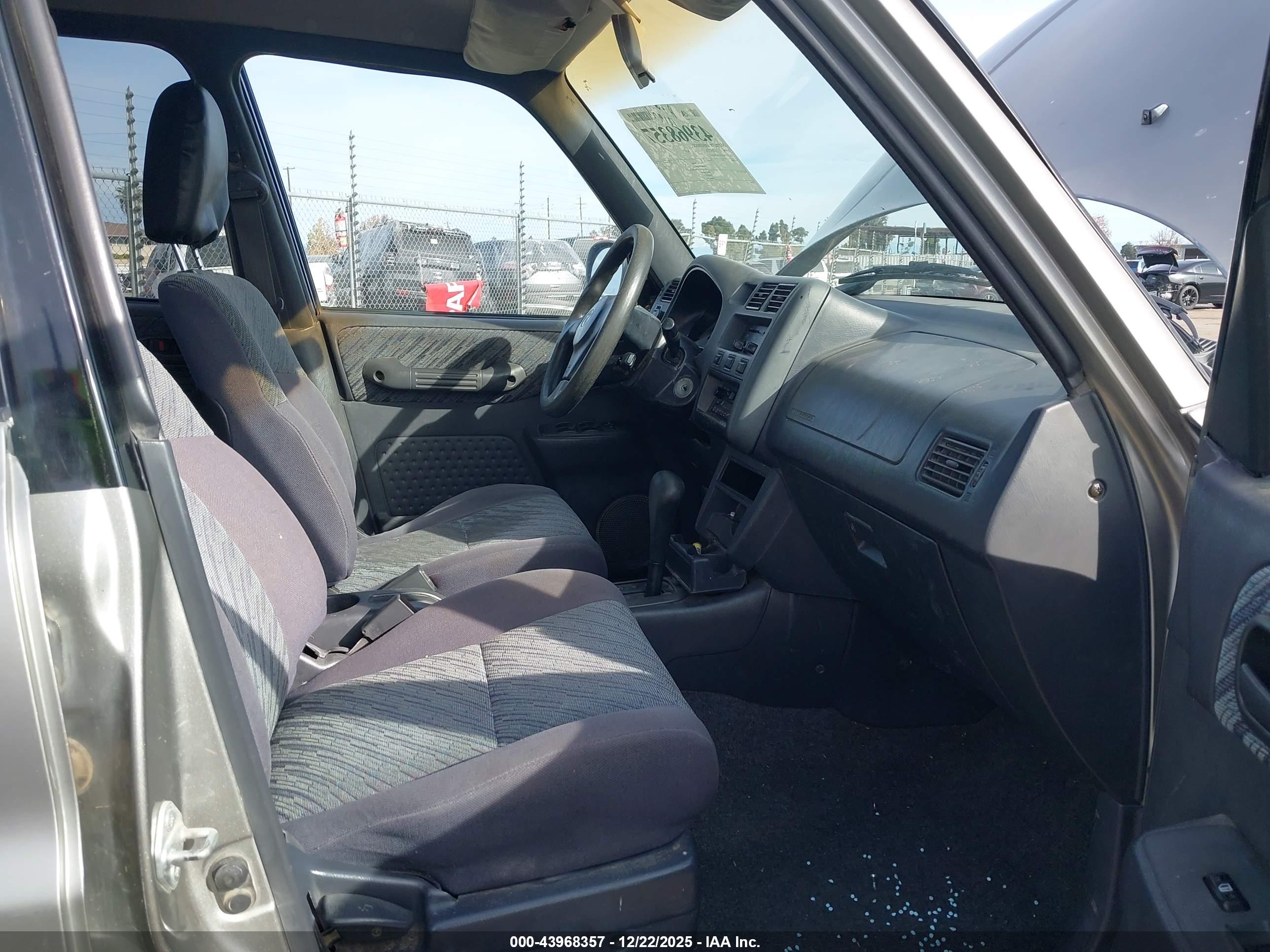 TOYOTA RAV4 image 5