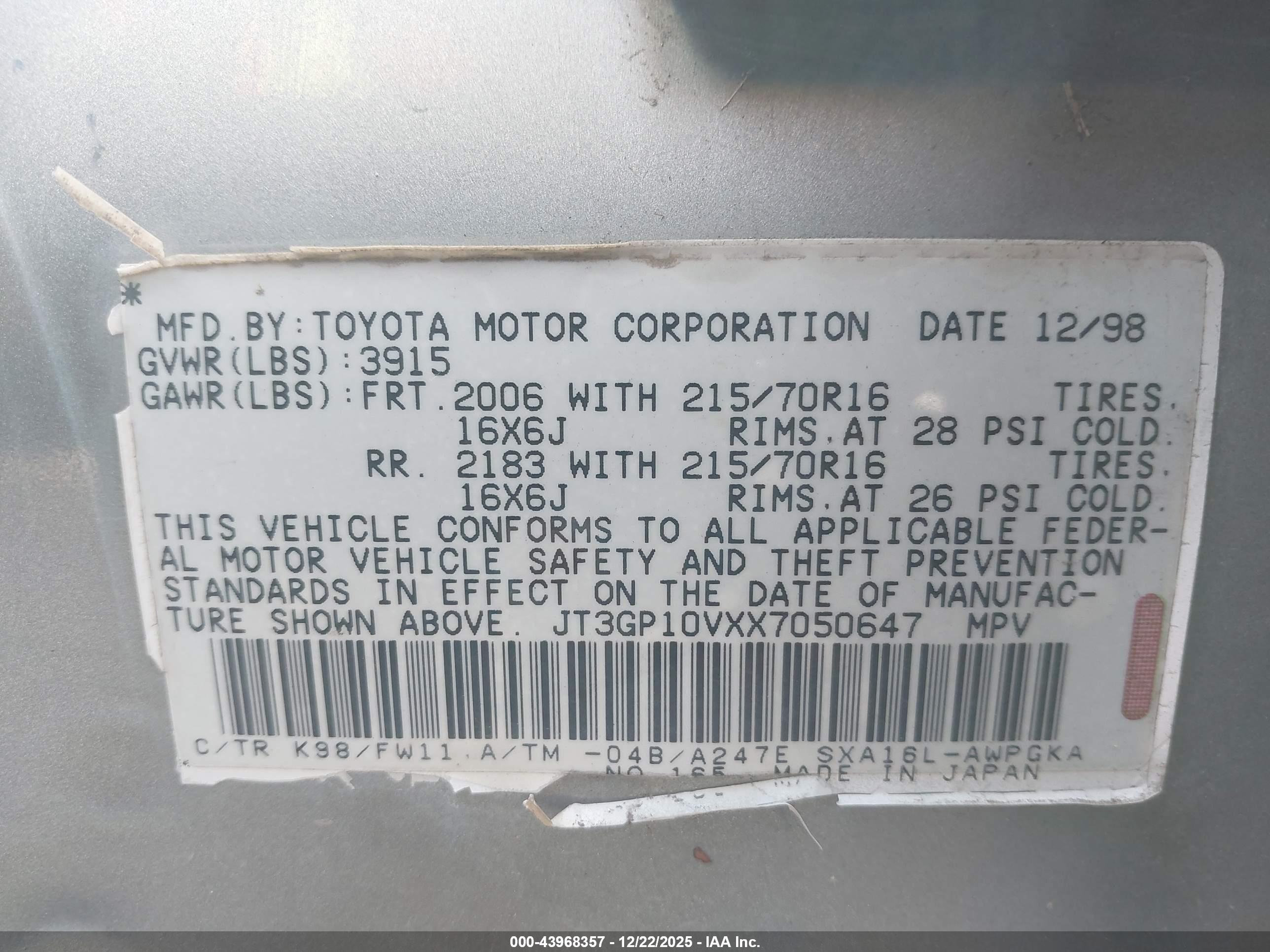 TOYOTA RAV4 image 9