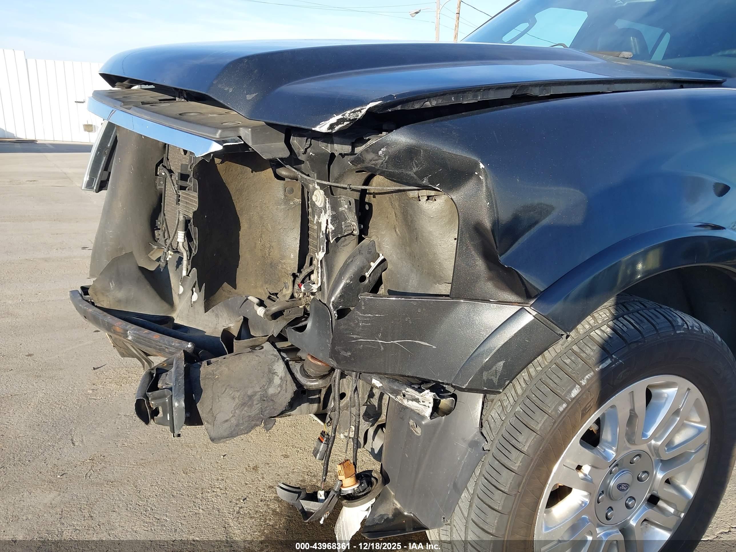 FORD EXPEDITION image 6