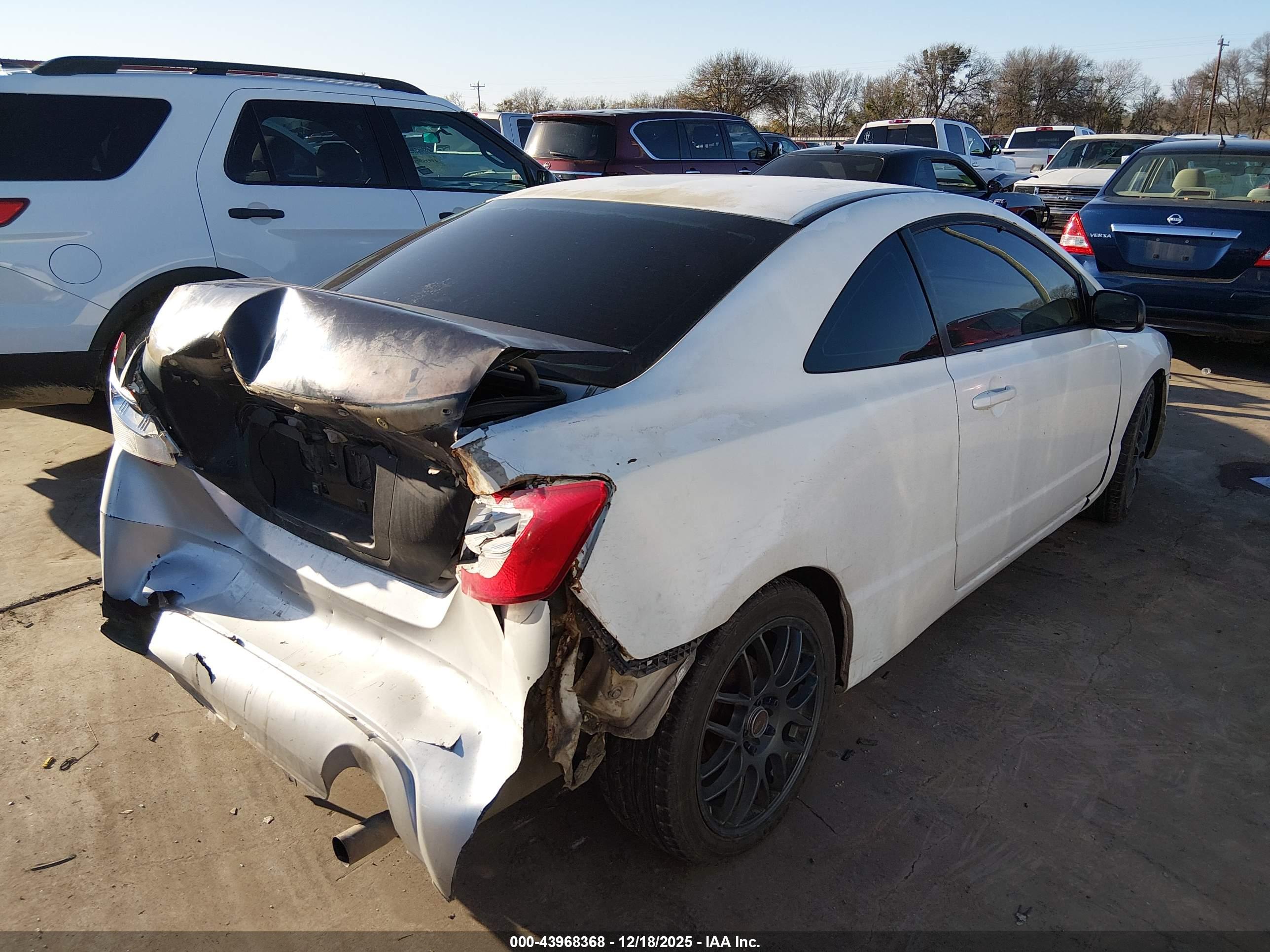 HONDA CIVIC image 4