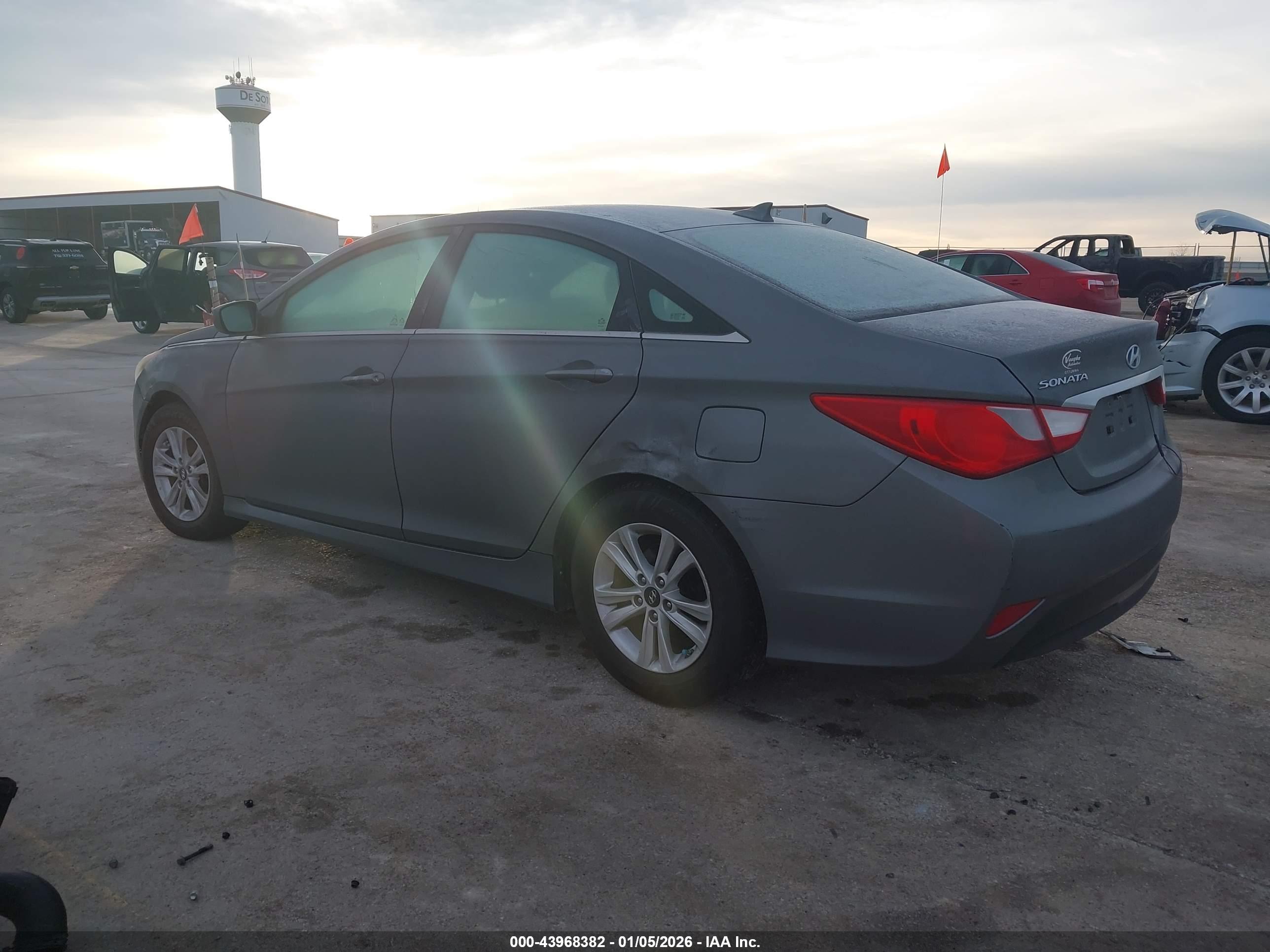 HYUNDAI SONATA image 3