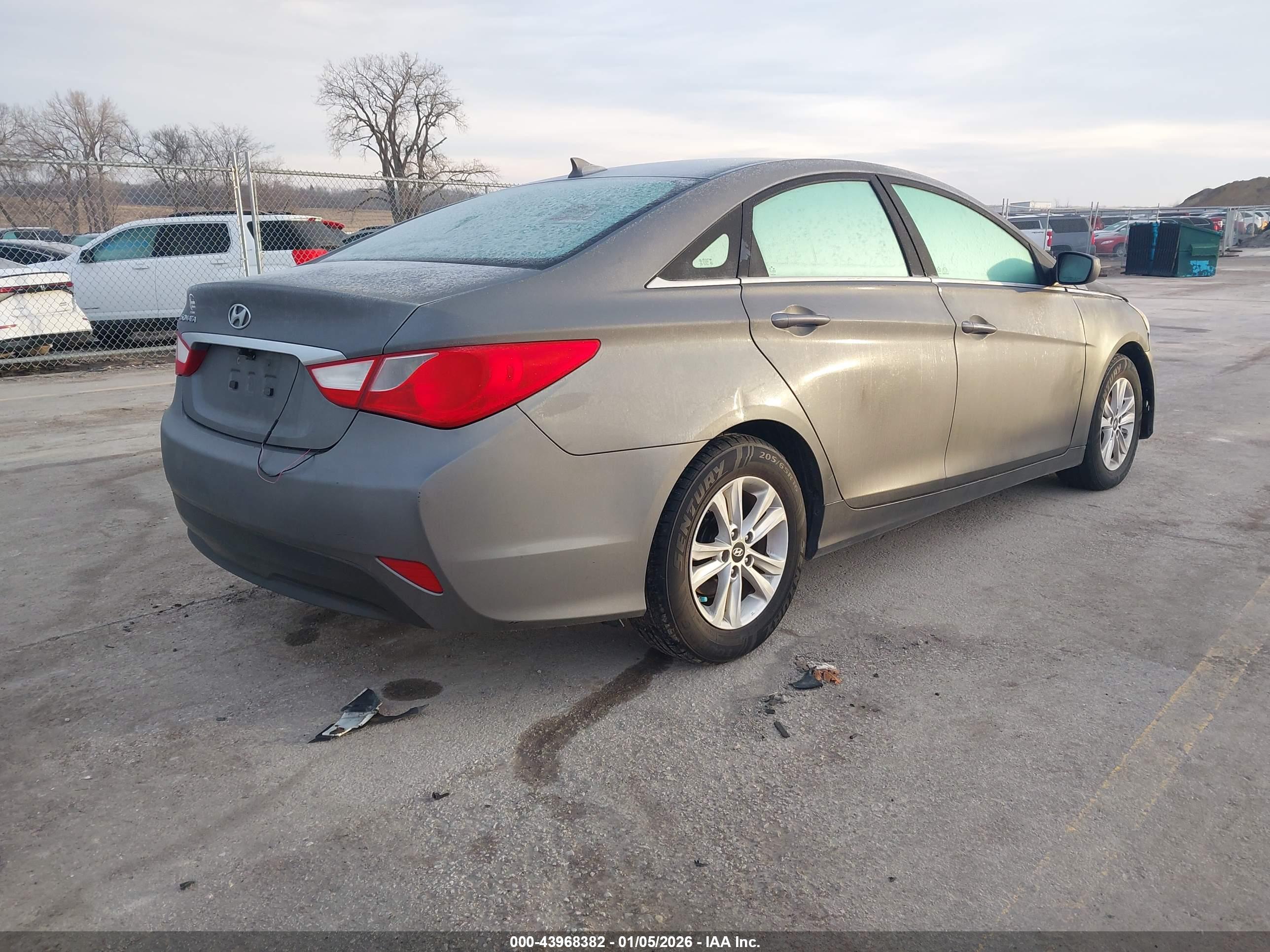 HYUNDAI SONATA image 4