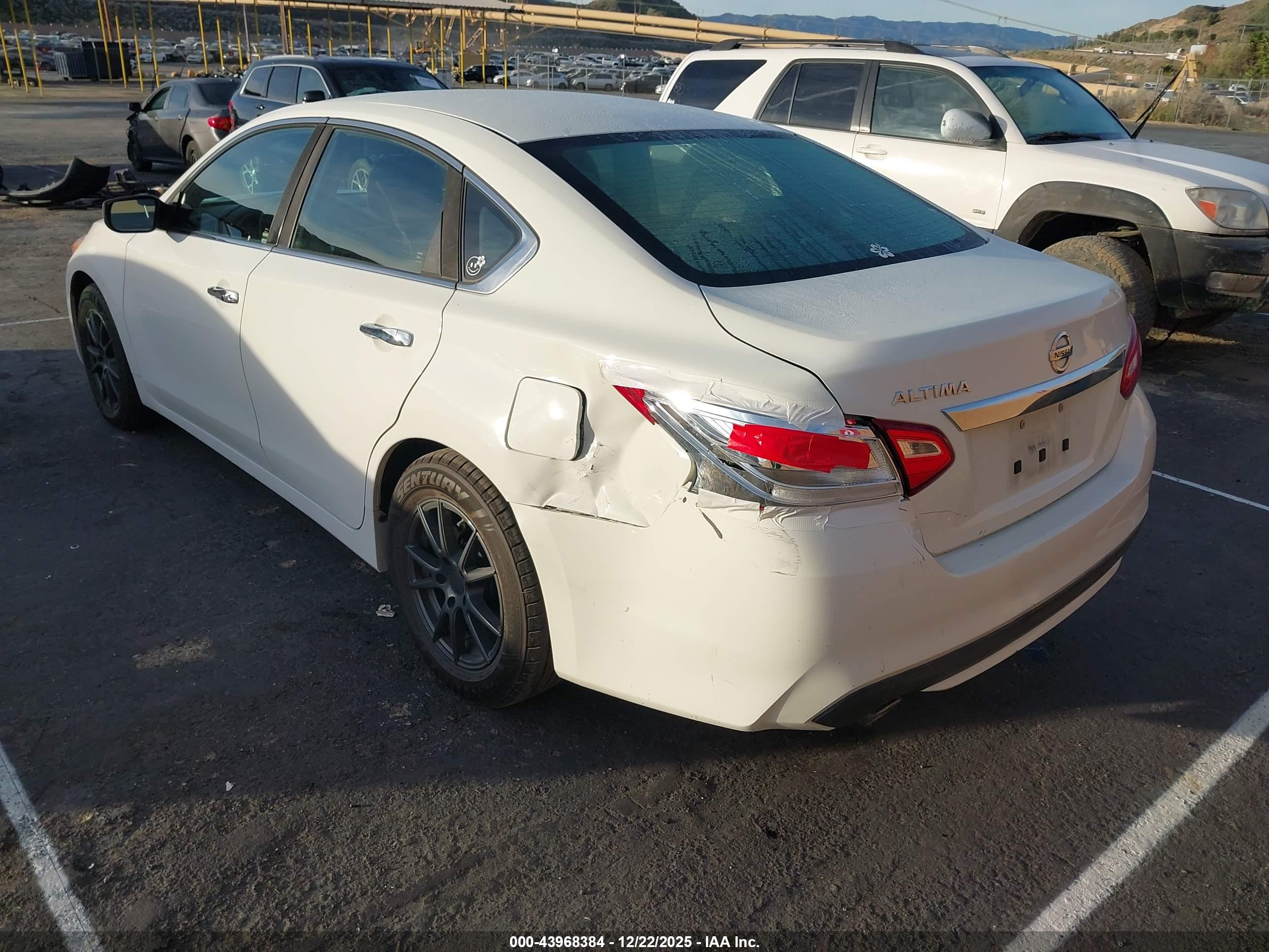 NISSAN ALTIMA image 3