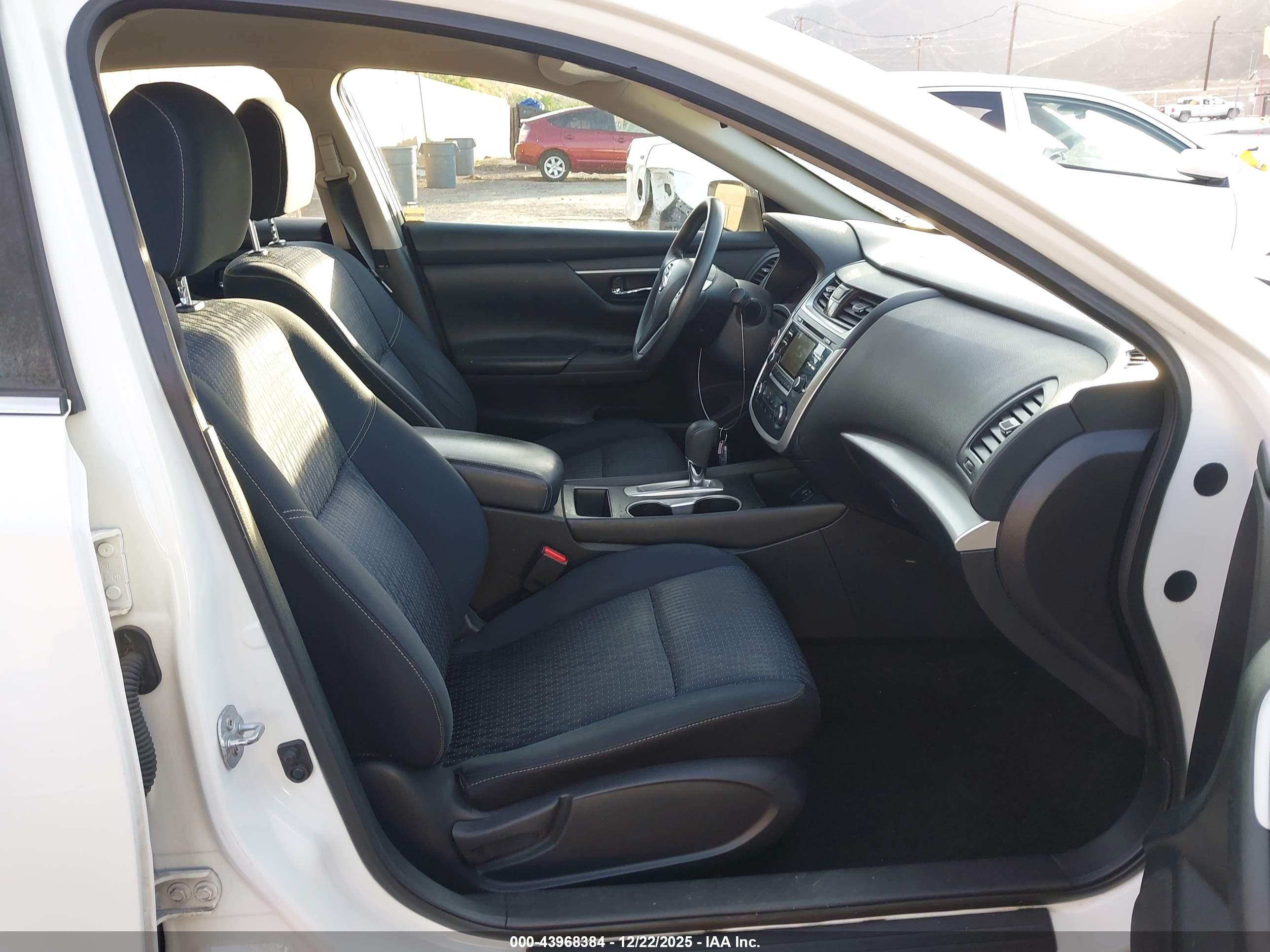 NISSAN ALTIMA image 5