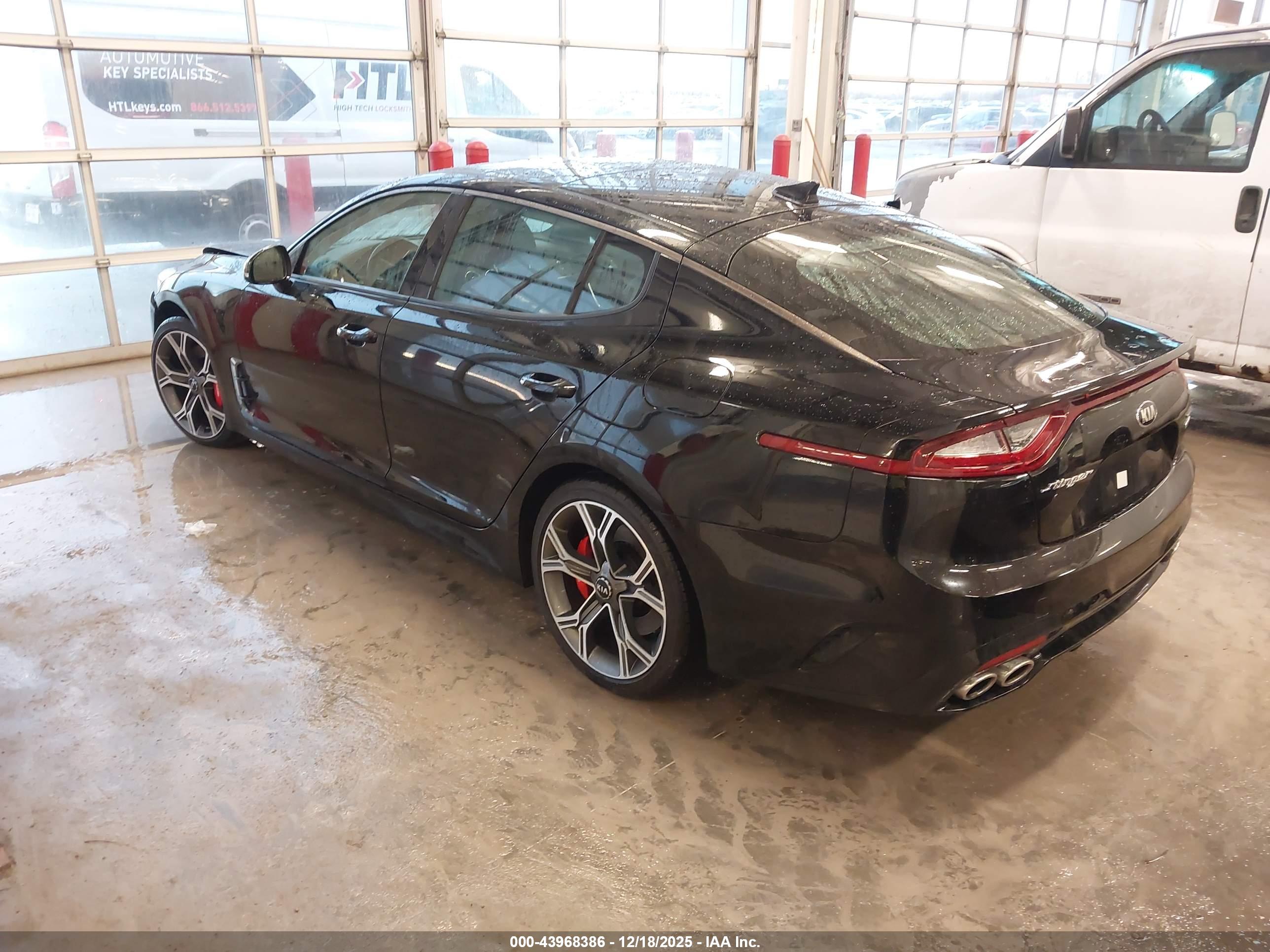 KIA STINGER image 3