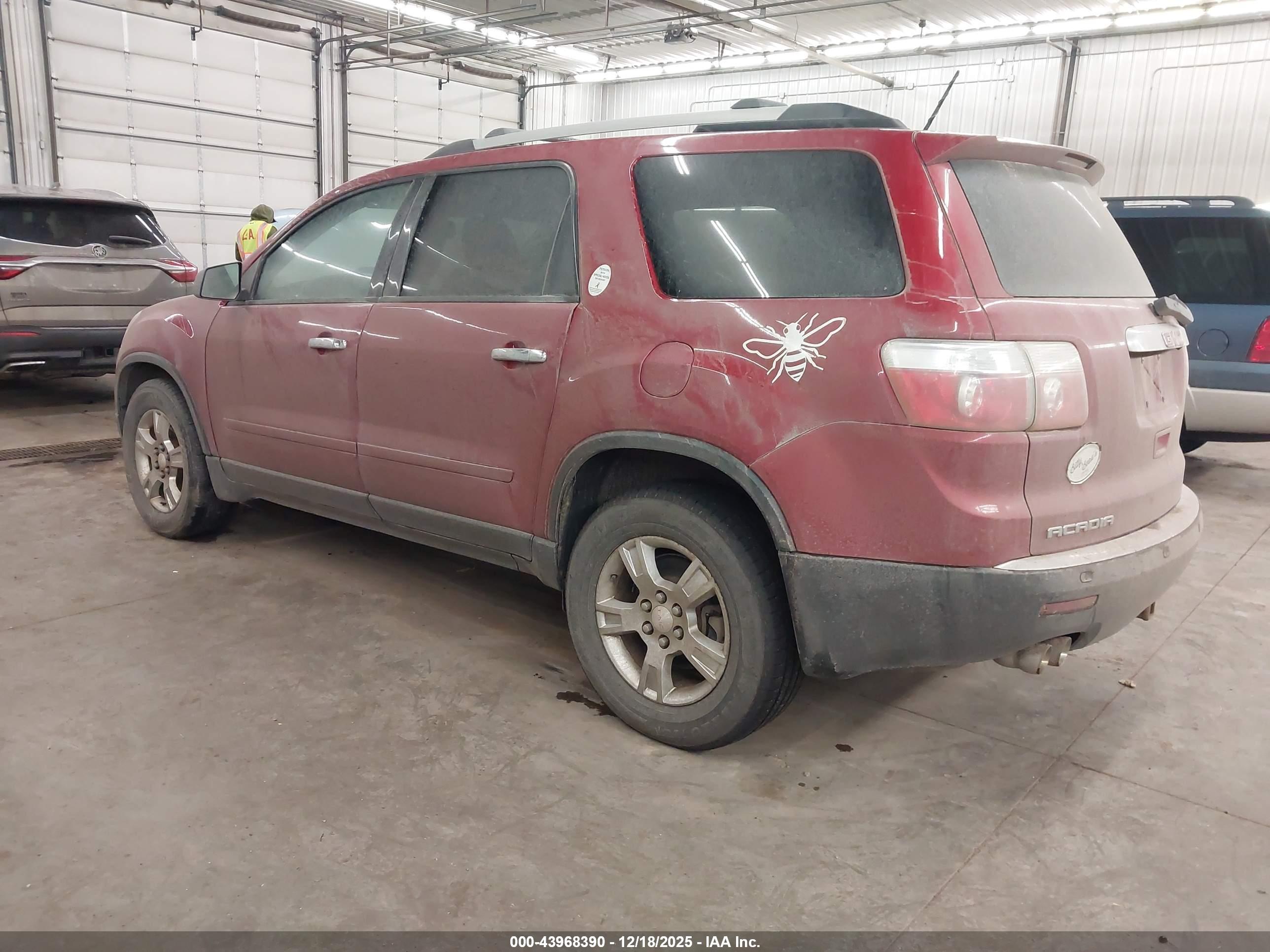 GMC ACADIA image 3