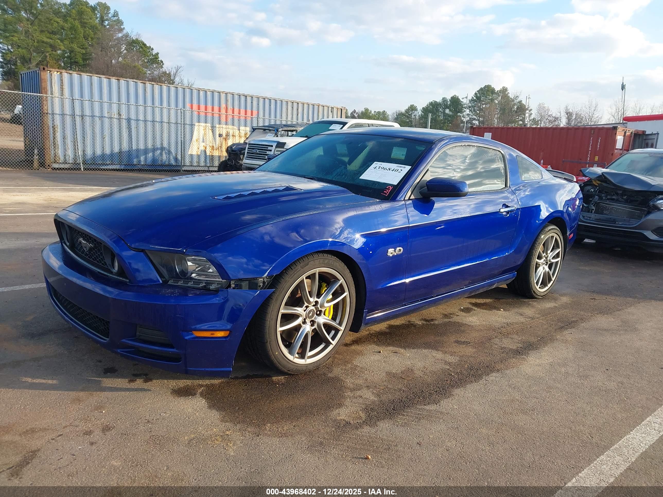 FORD MUSTANG image 2