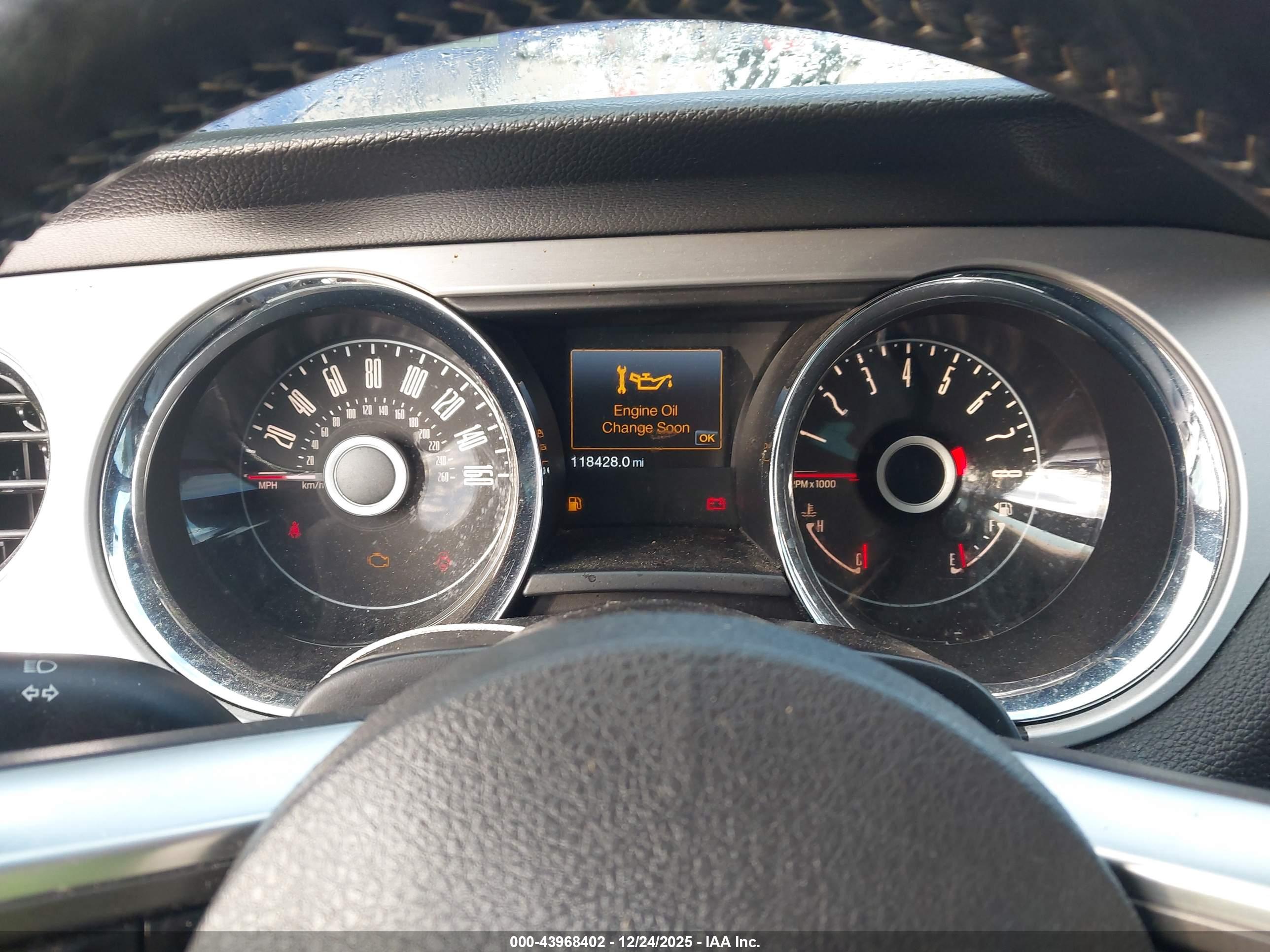 FORD MUSTANG image 7