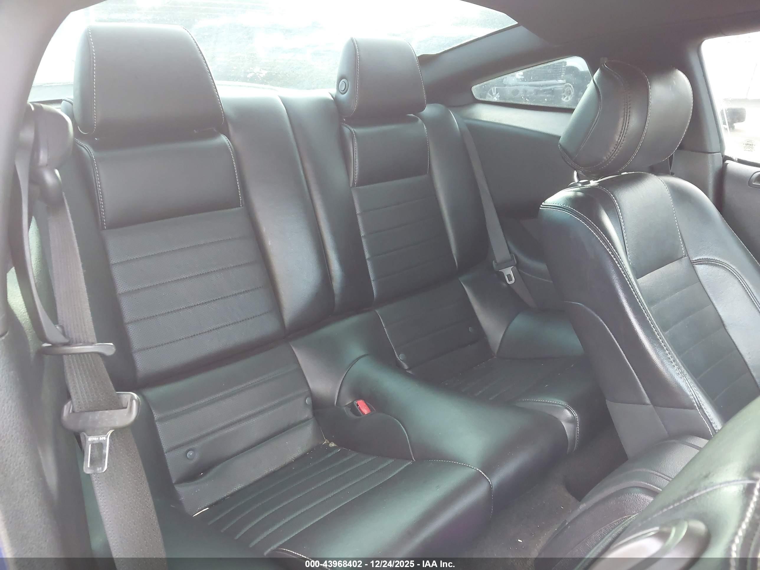 FORD MUSTANG image 8