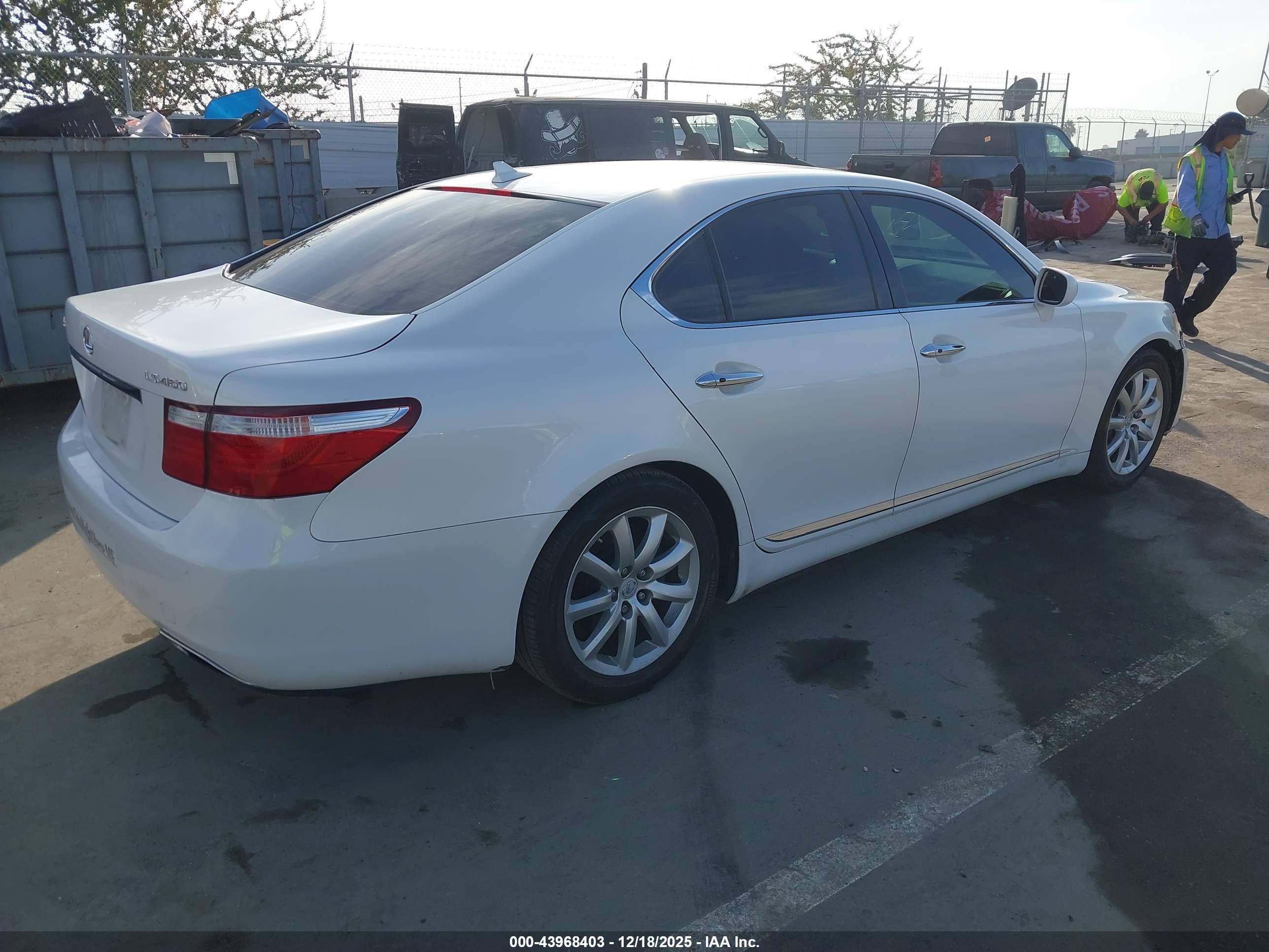 LEXUS LS image 4