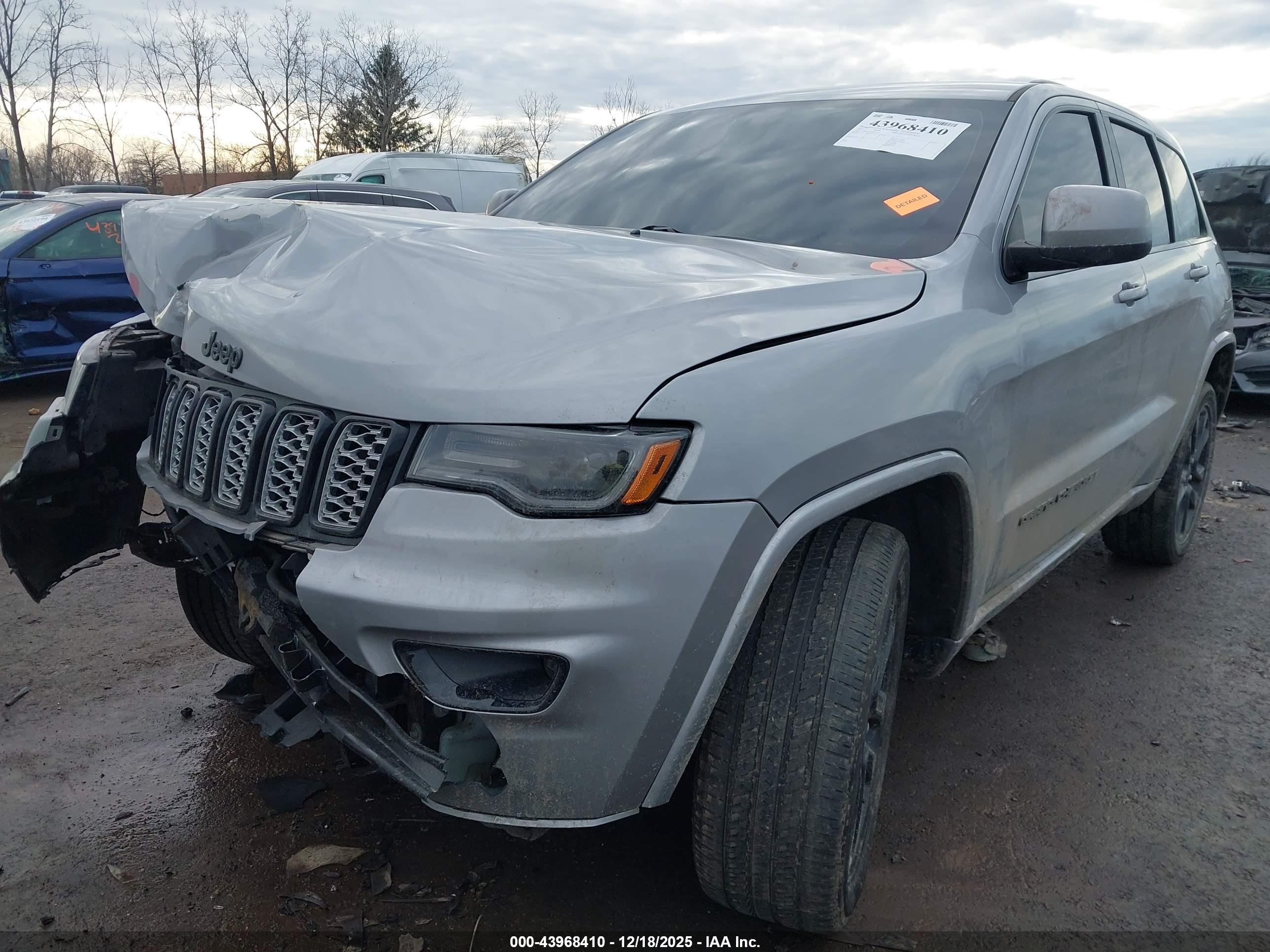 JEEP GRAND image 2