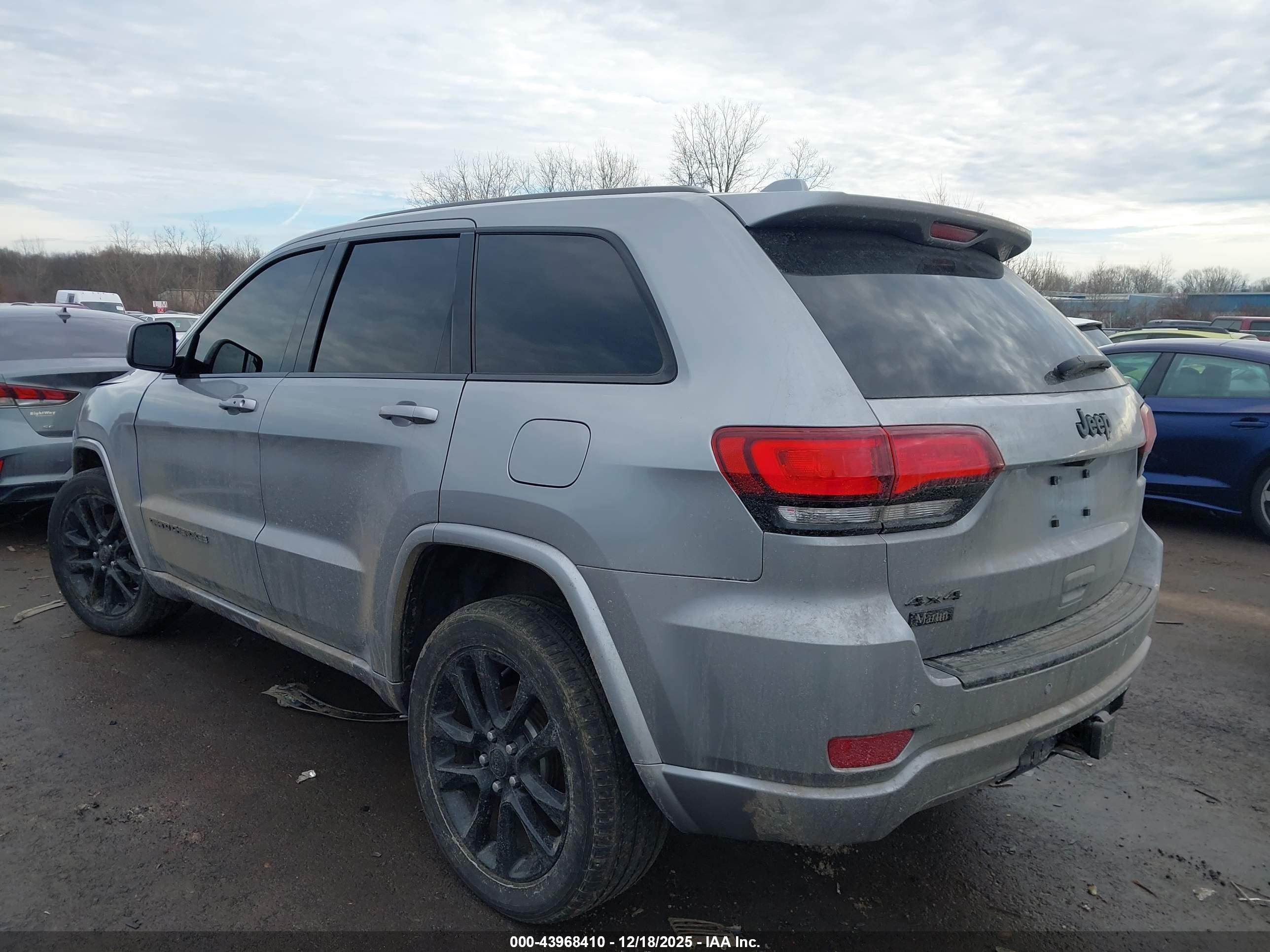 JEEP GRAND image 3