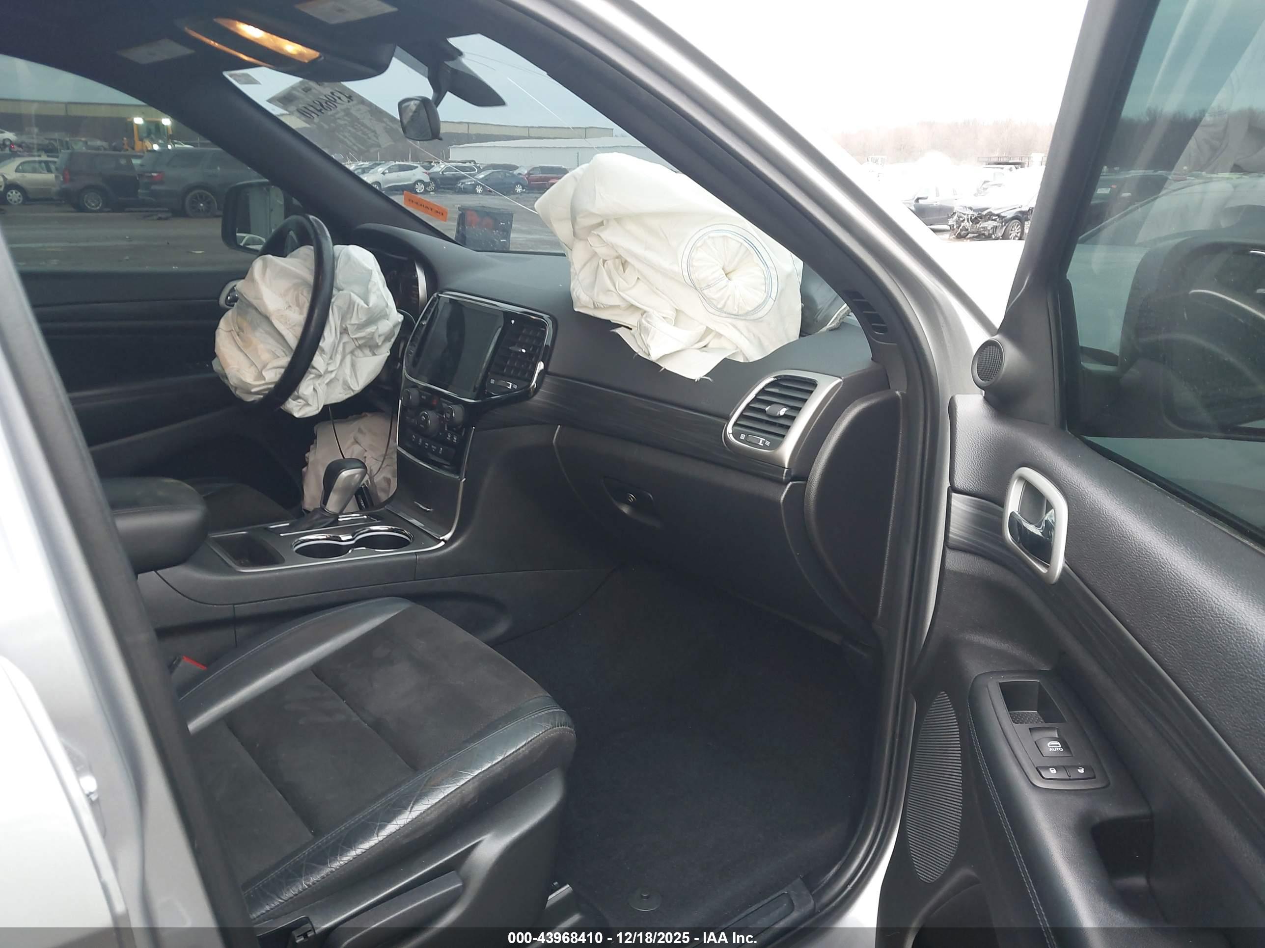 JEEP GRAND image 5