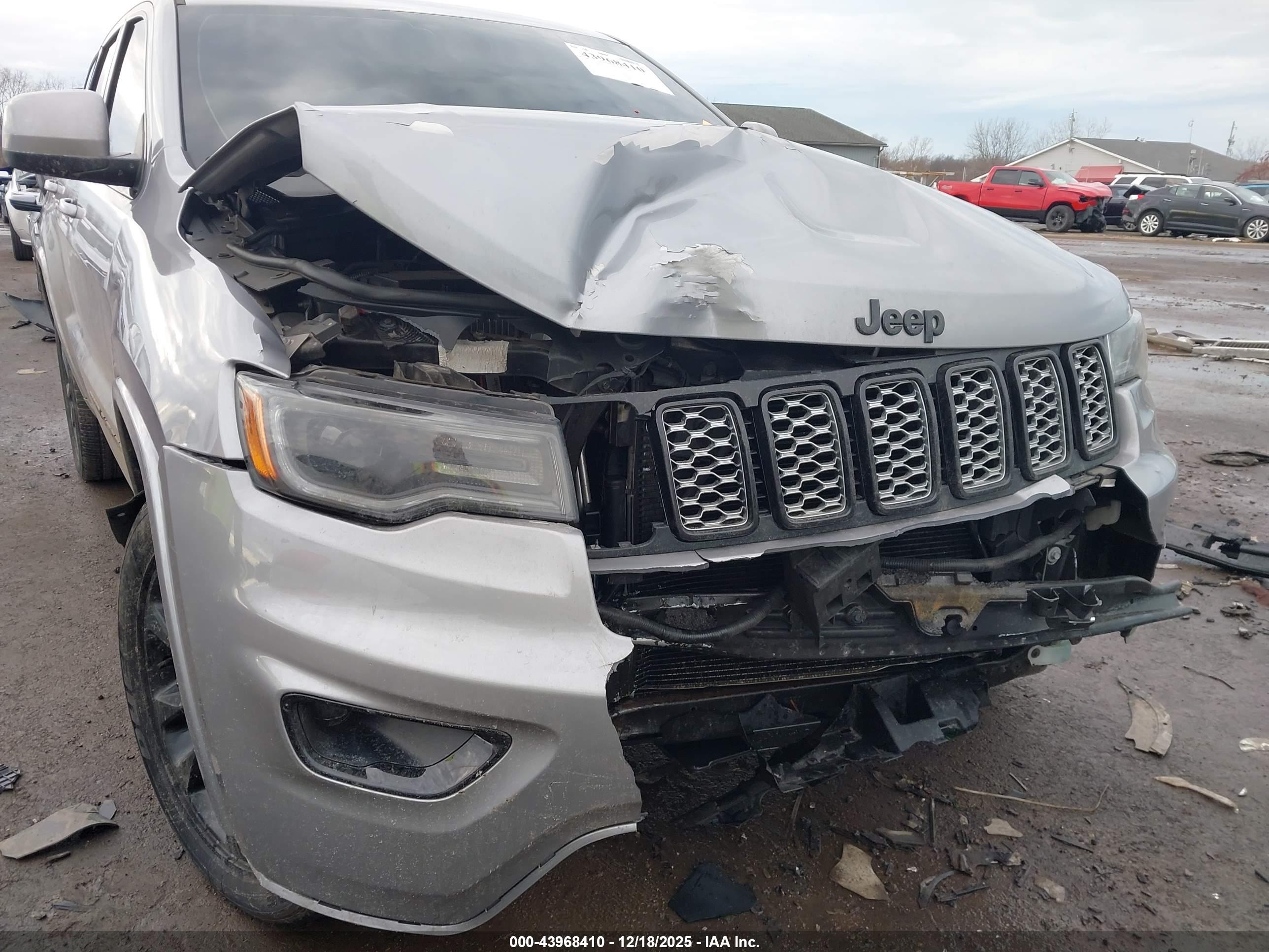 JEEP GRAND image 6