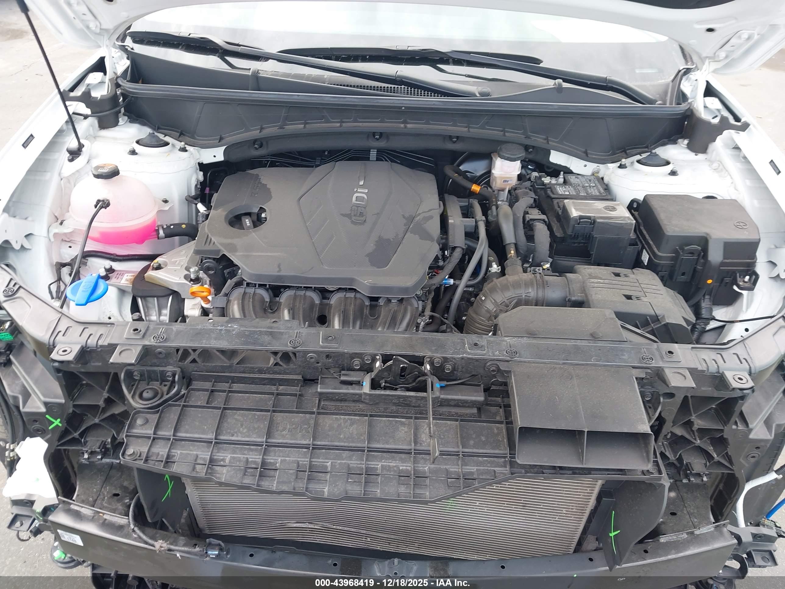 HYUNDAI TUCSON image 10