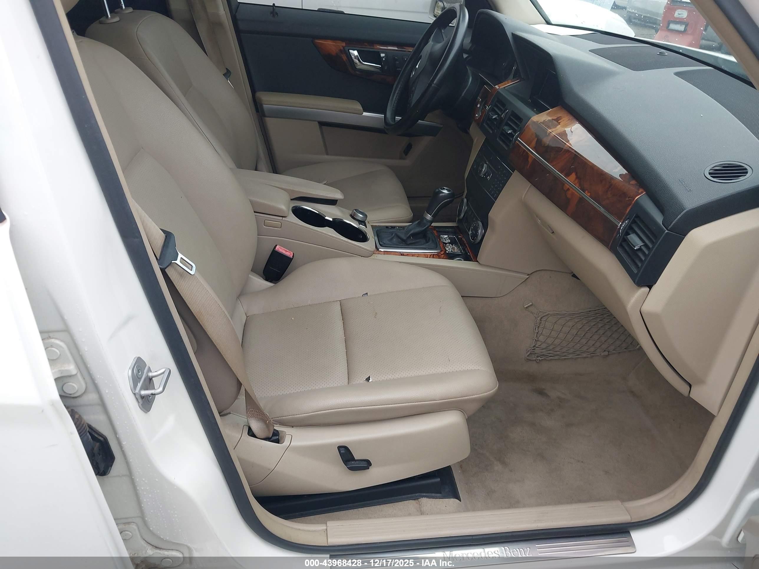 MERCEDES-BENZ GLK image 5
