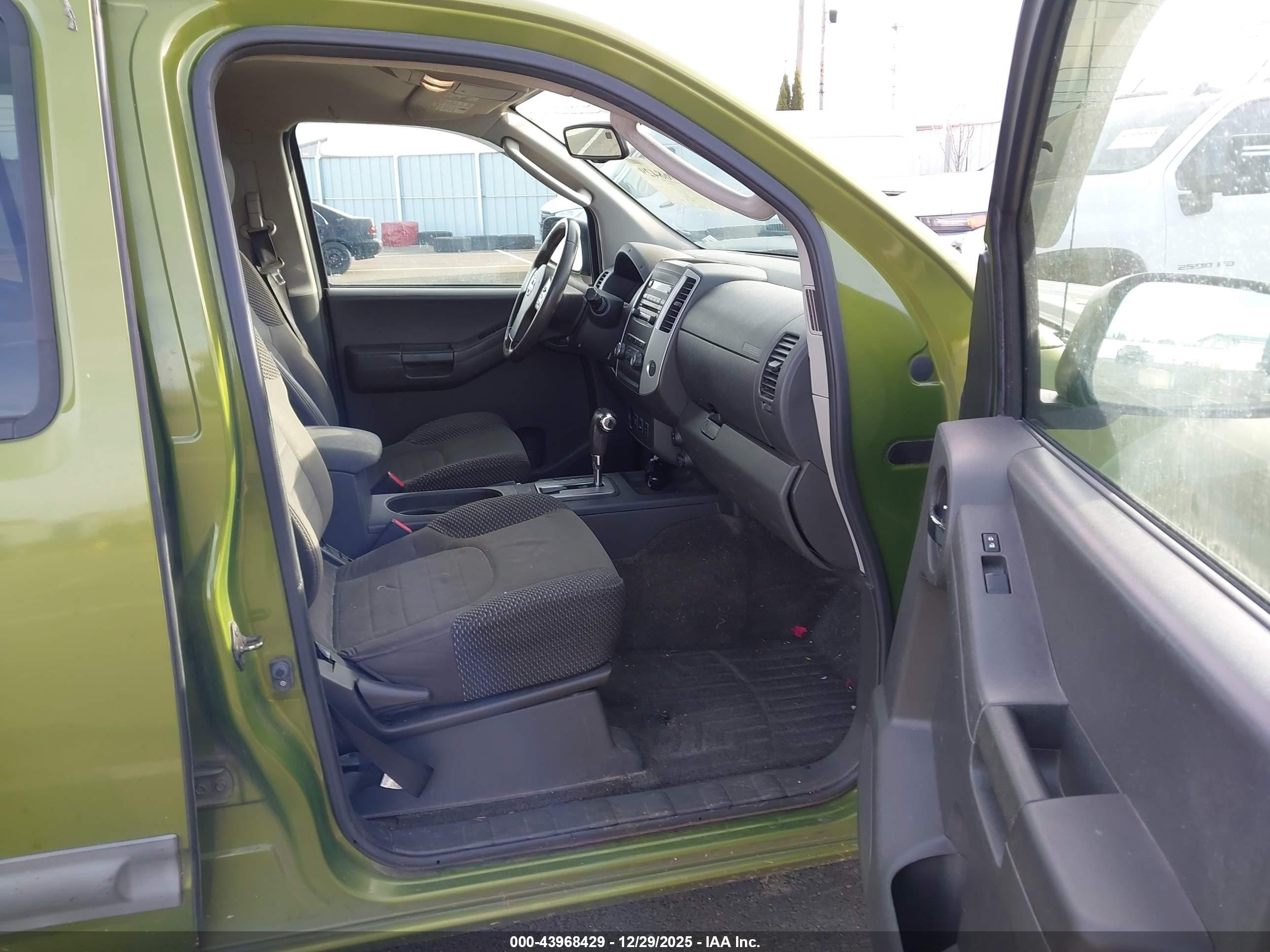 NISSAN XTERRA image 5