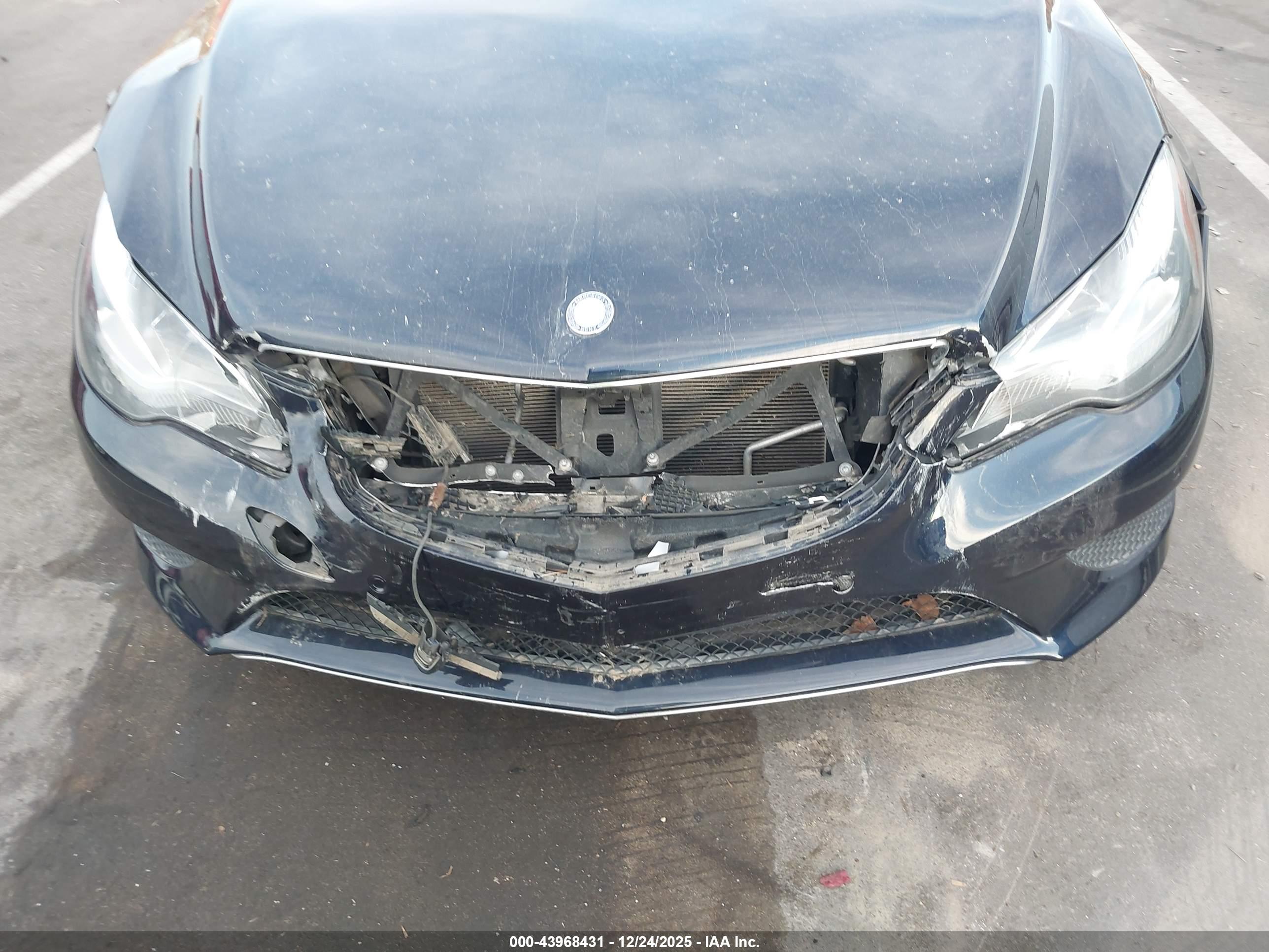 MERCEDES-BENZ E image 6
