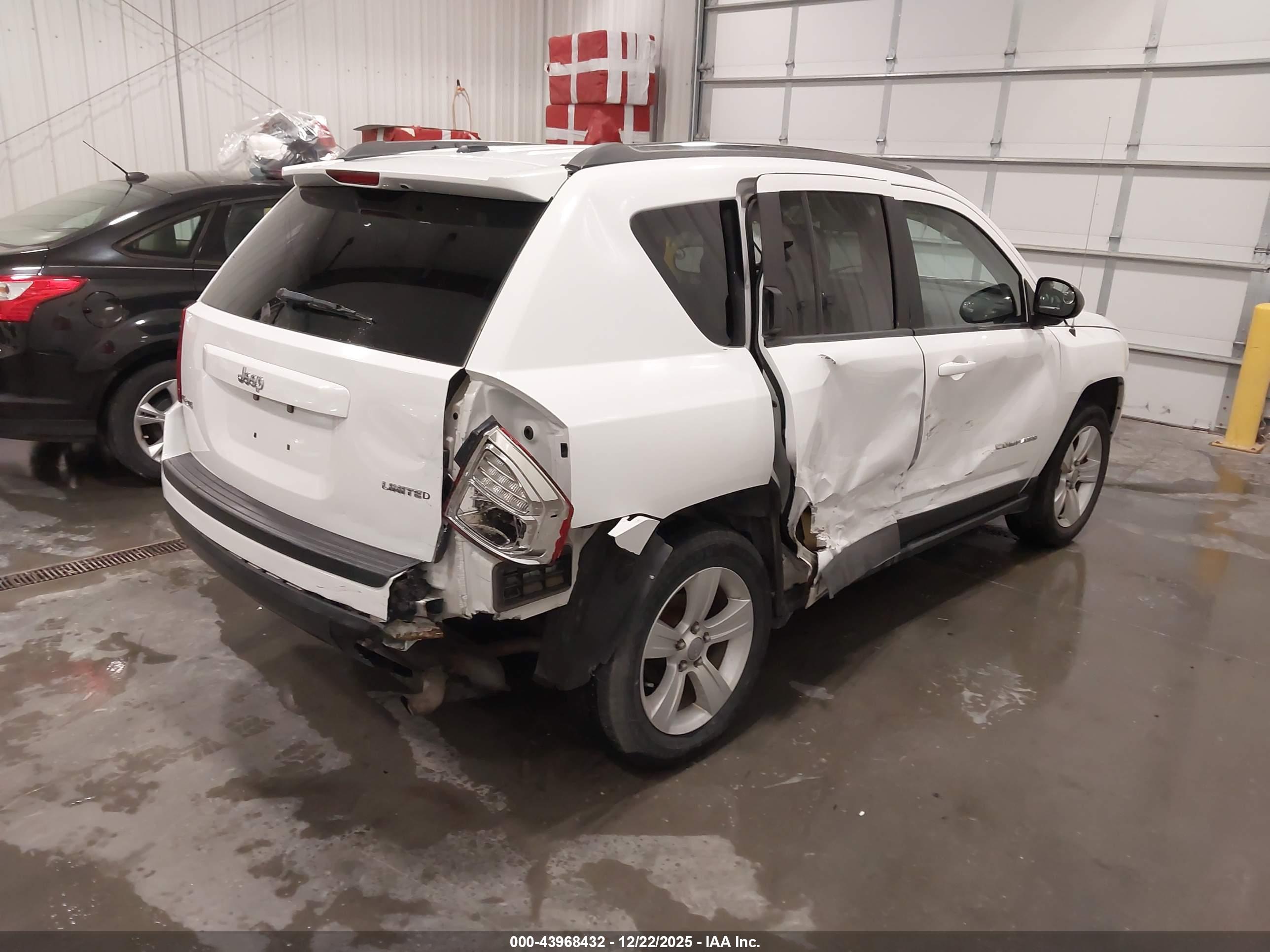 JEEP COMPASS image 4