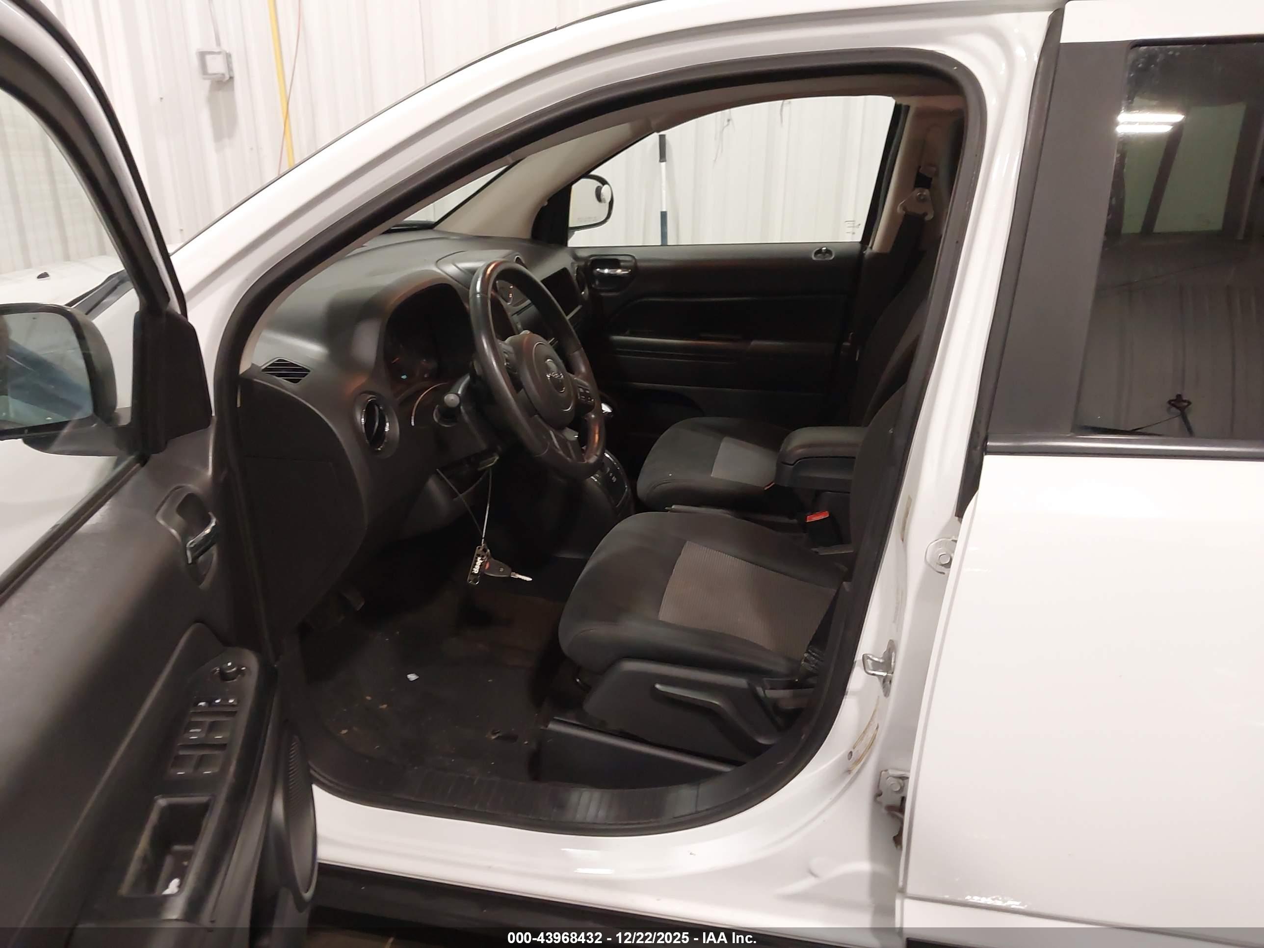 JEEP COMPASS image 5
