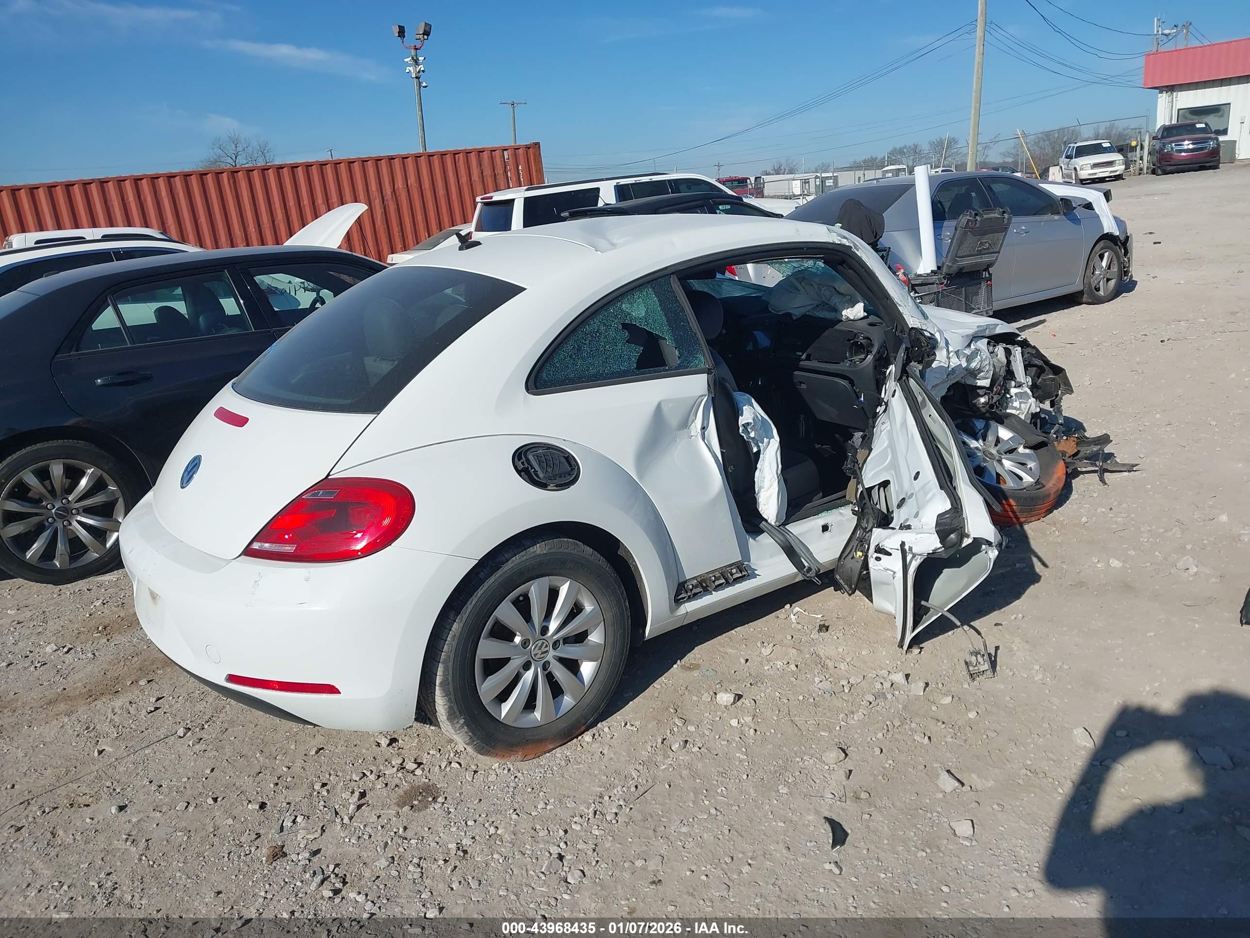 VOLKSWAGEN BEETLE image 4