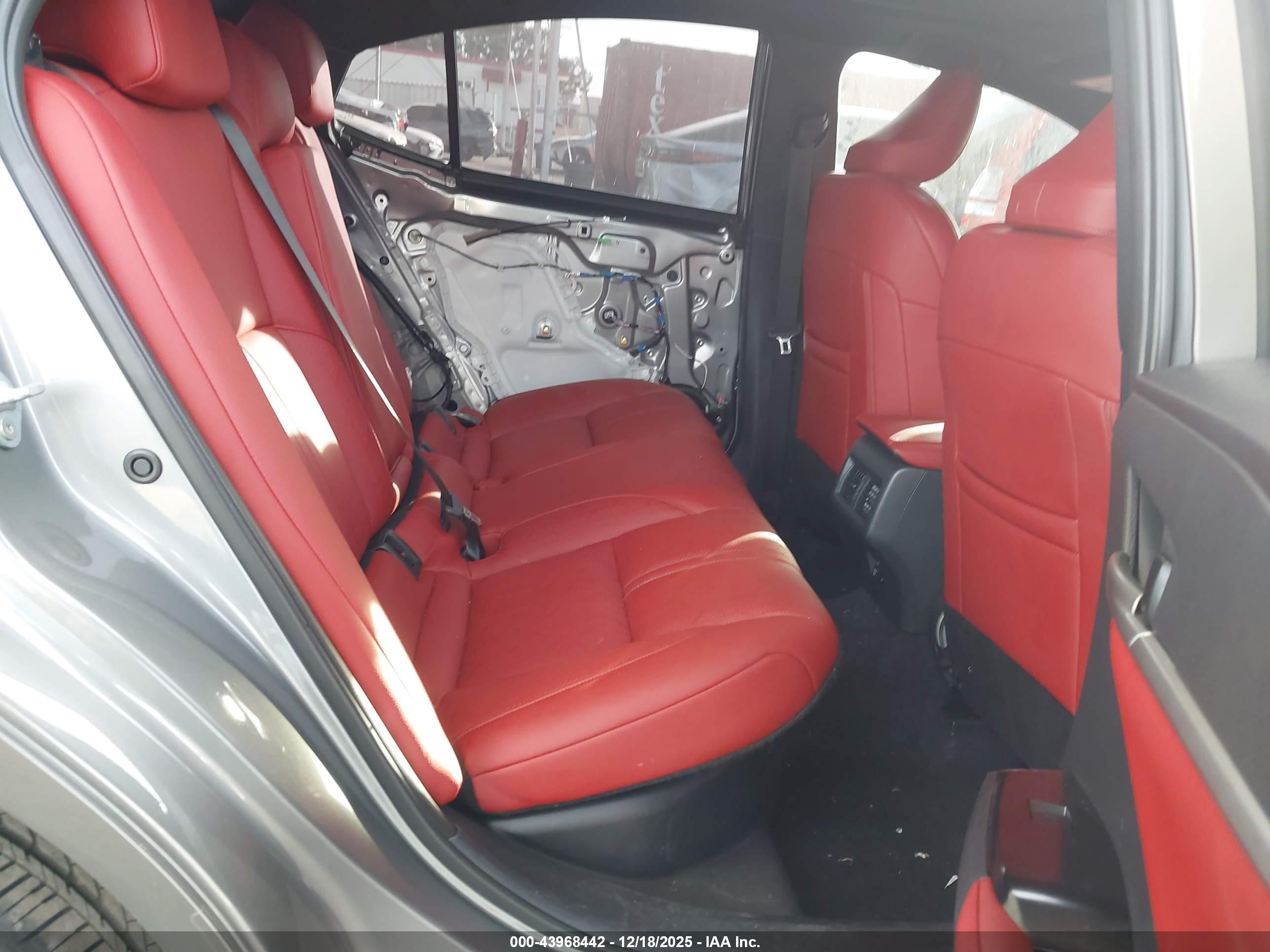 TOYOTA CAMRY image 8