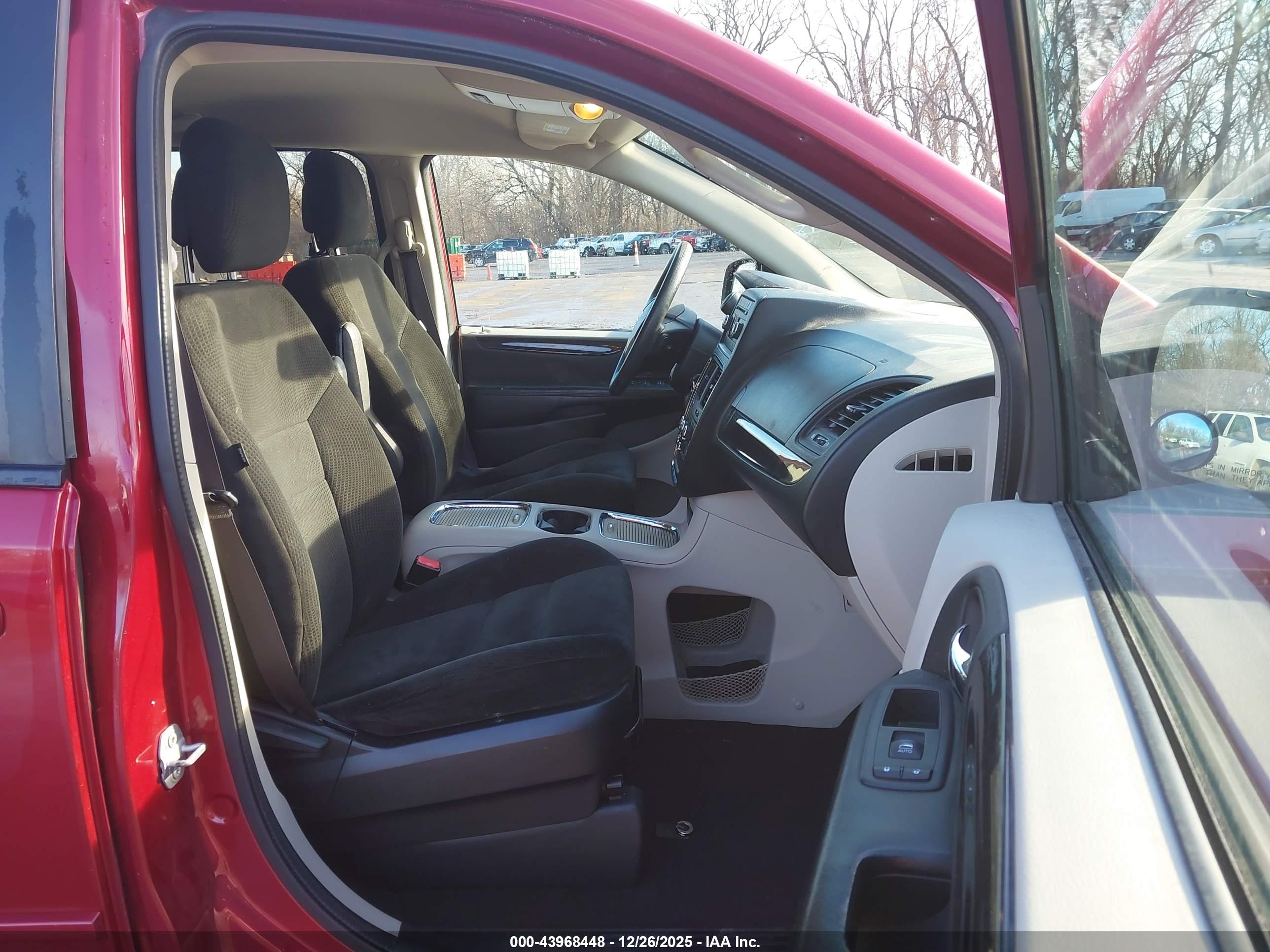 DODGE GRAND image 5
