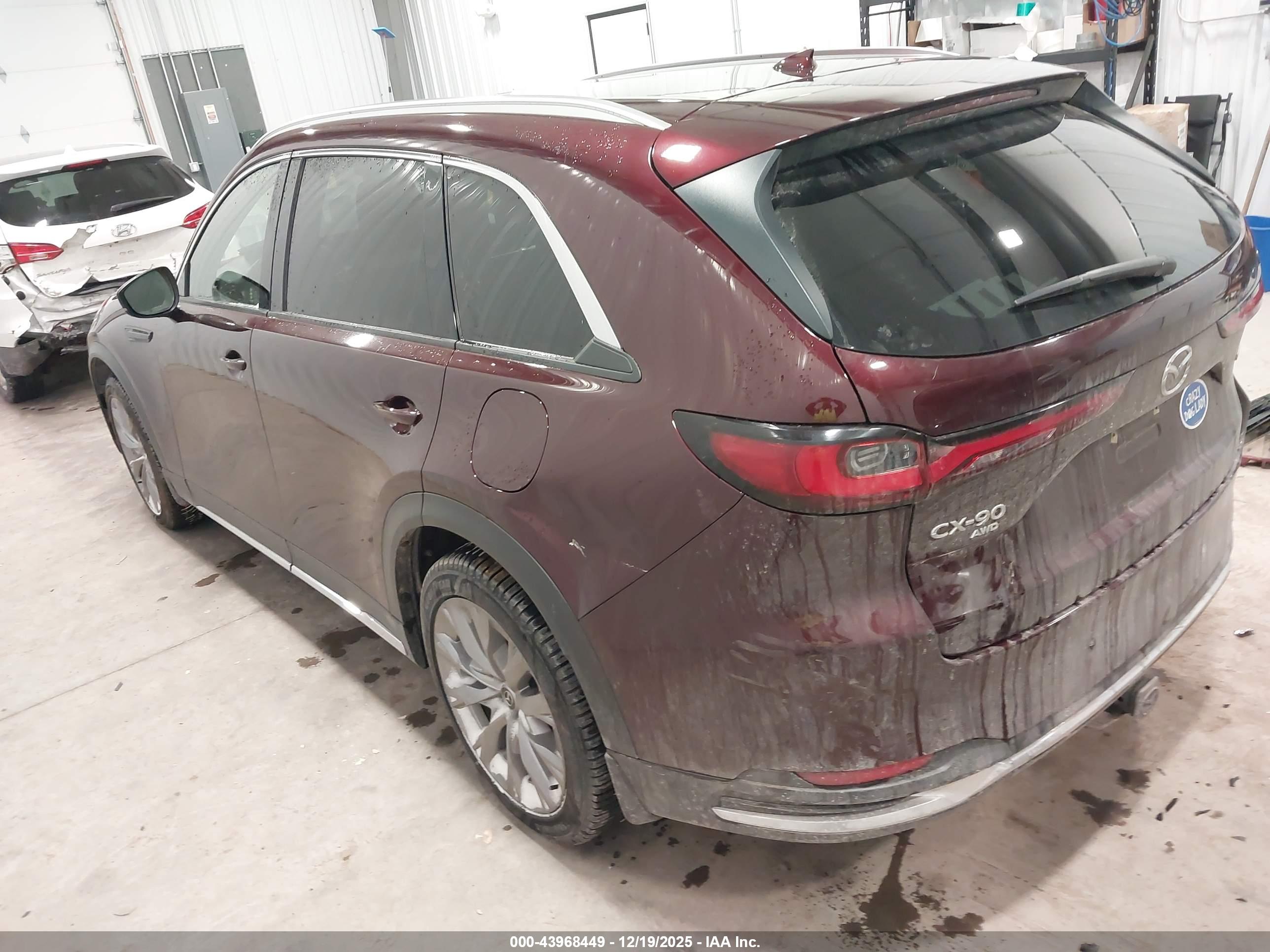 MAZDA CX-90 image 3