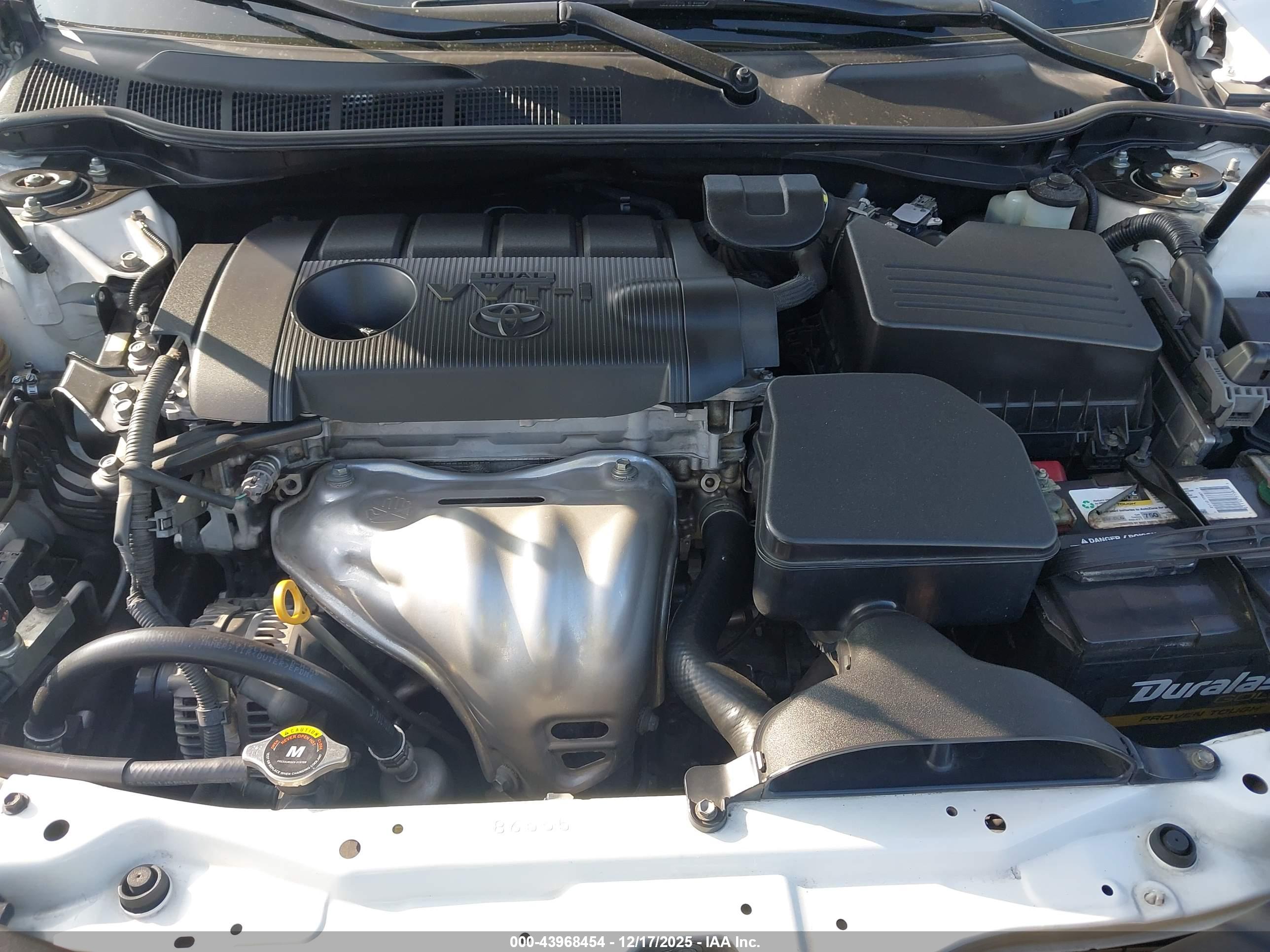 TOYOTA CAMRY image 10