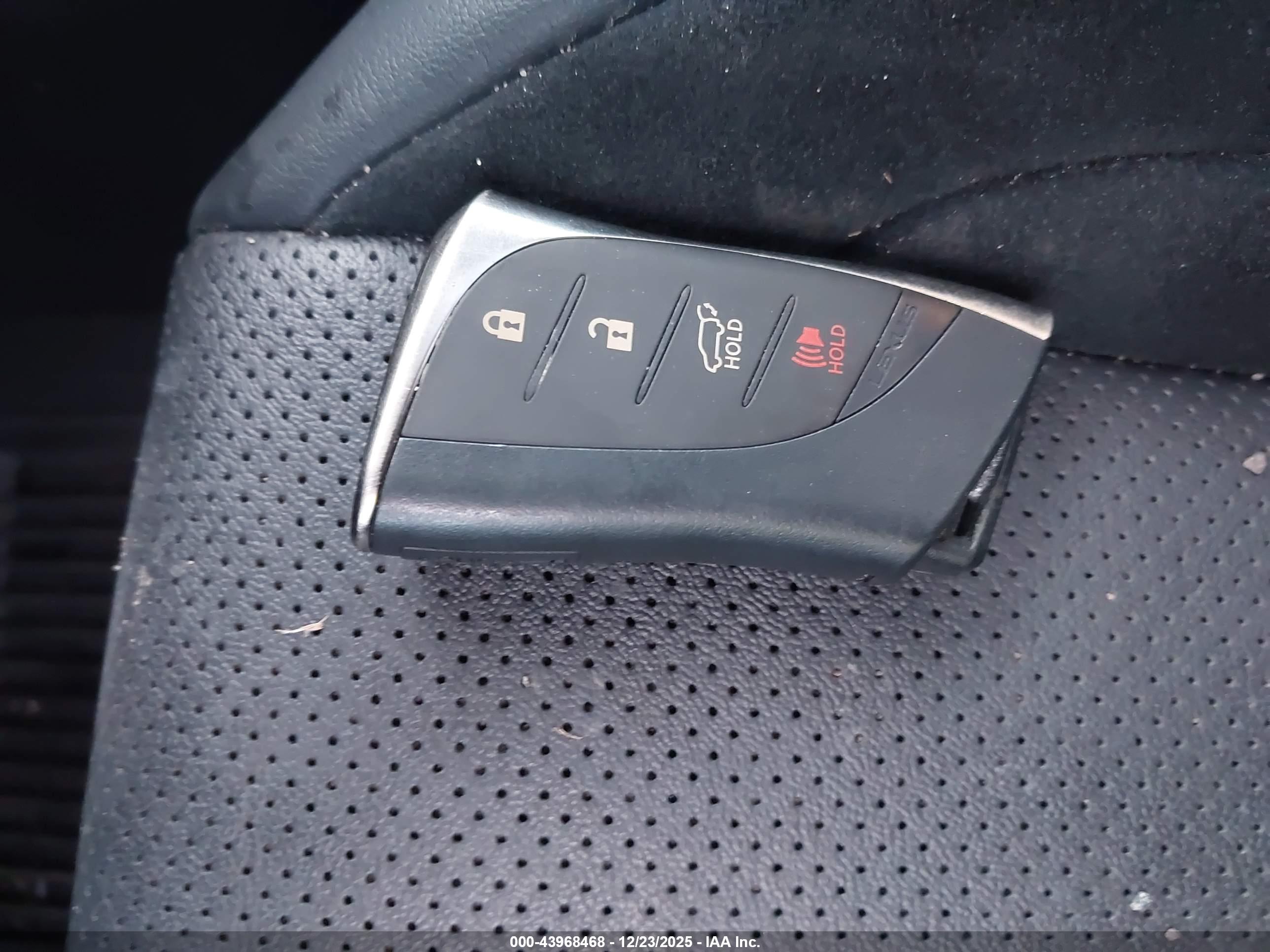LEXUS RX image 11