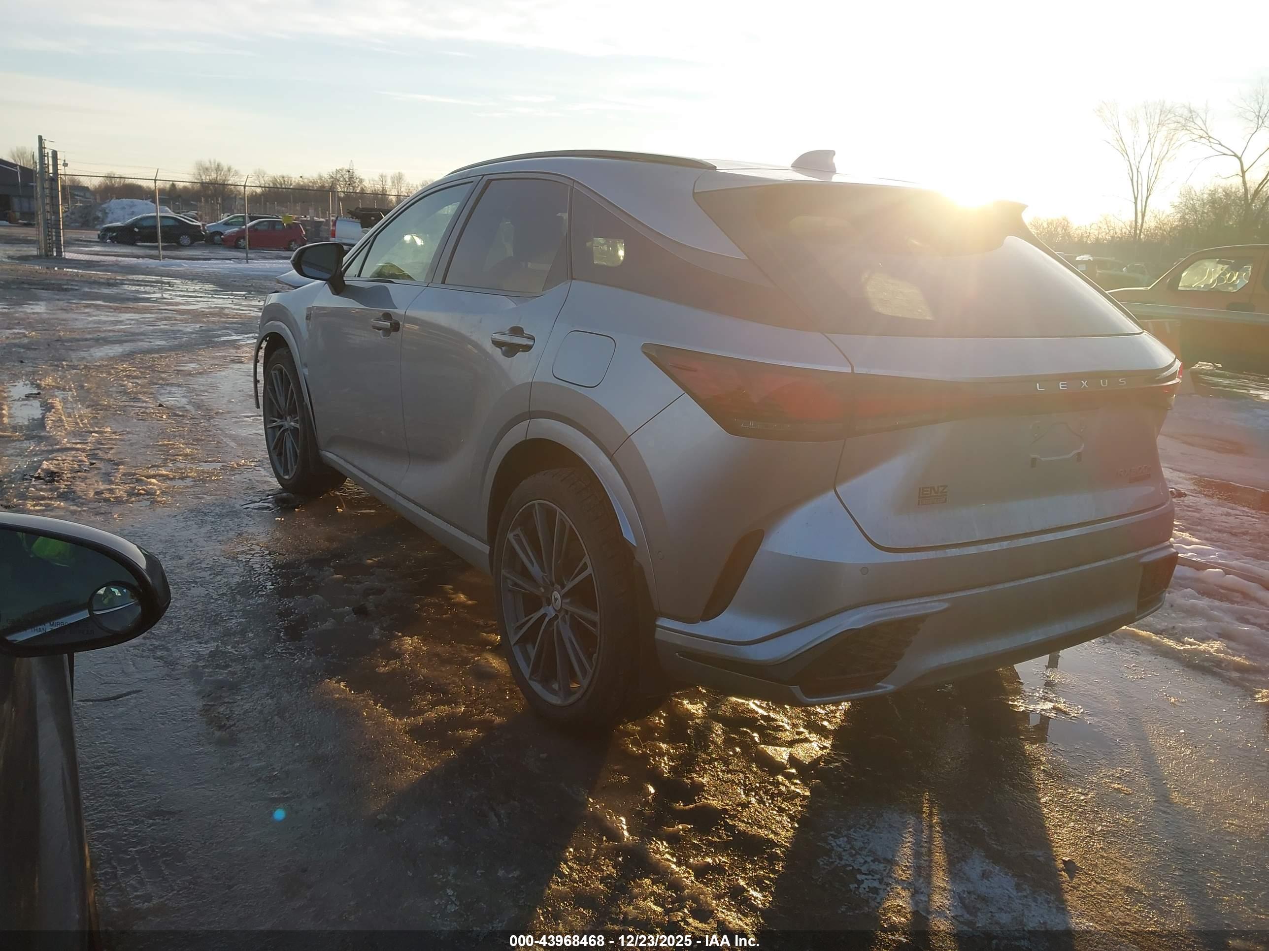 LEXUS RX image 3