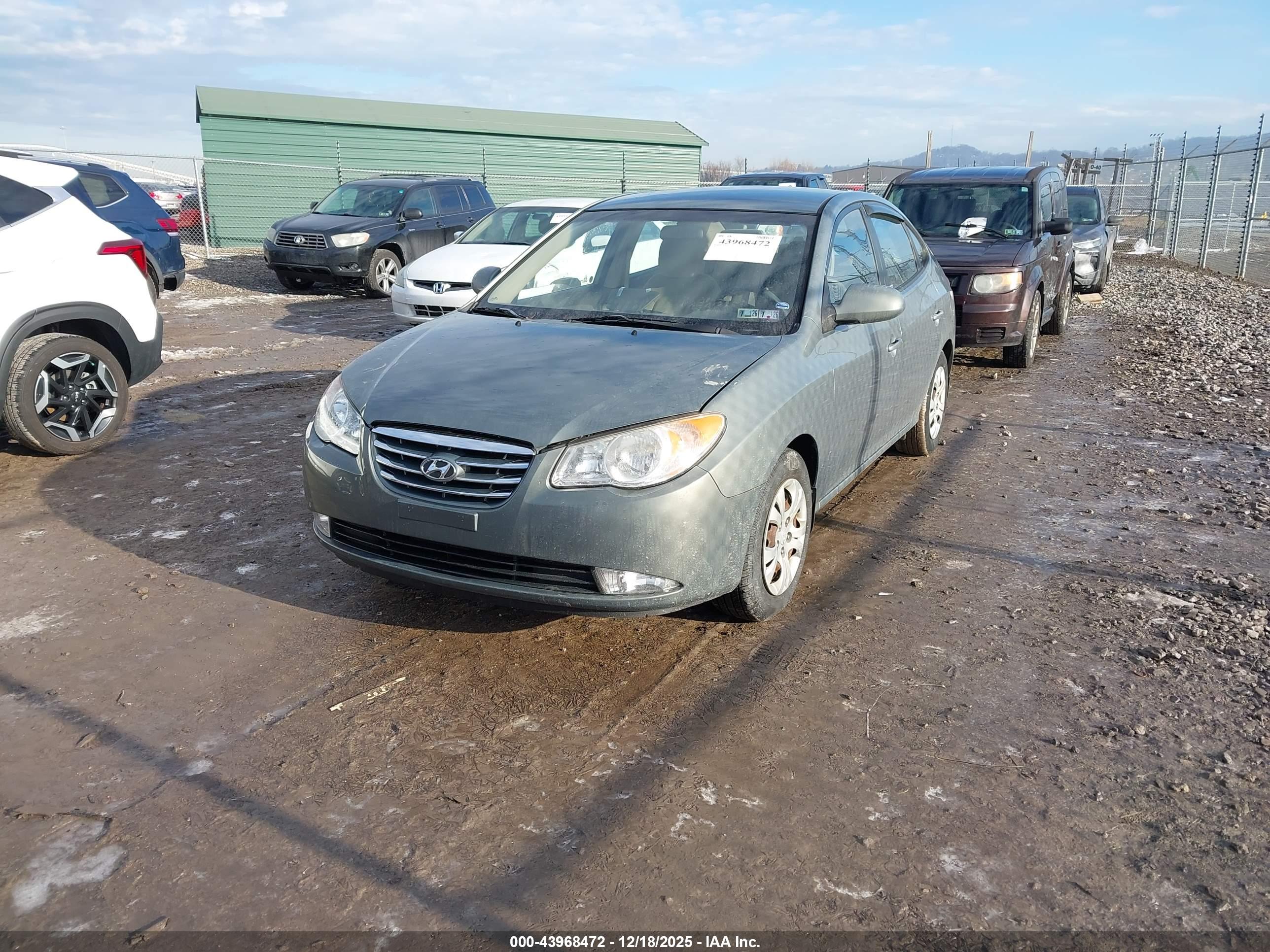 HYUNDAI ELANTRA image 2