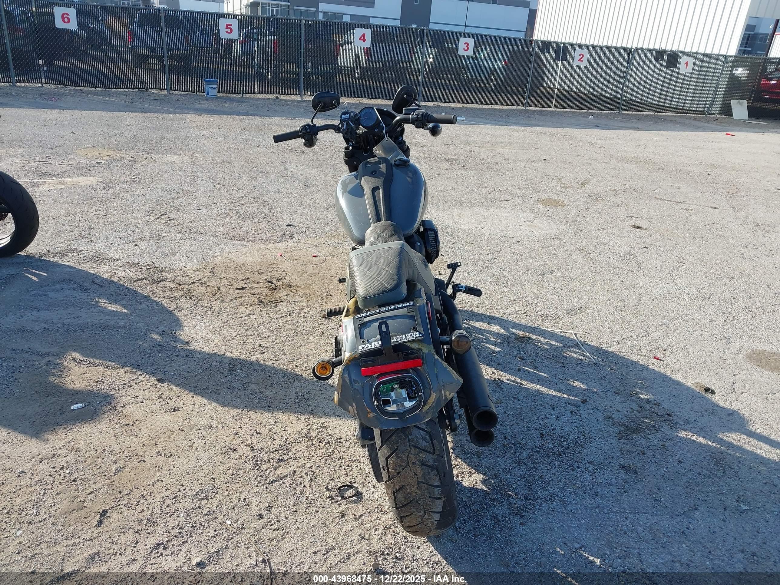 HARLEY-DAVIDSON FXLRS image 6