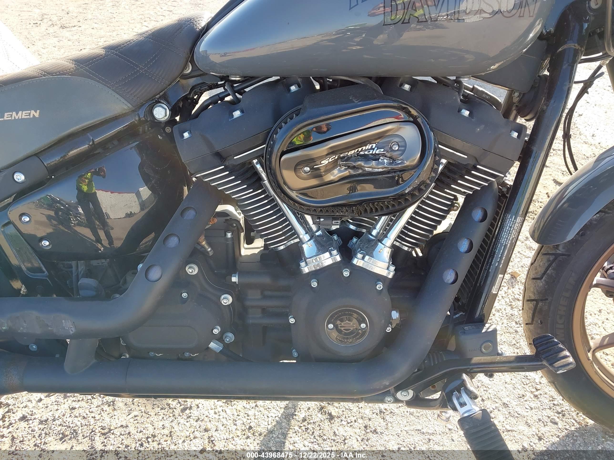 HARLEY-DAVIDSON FXLRS image 8