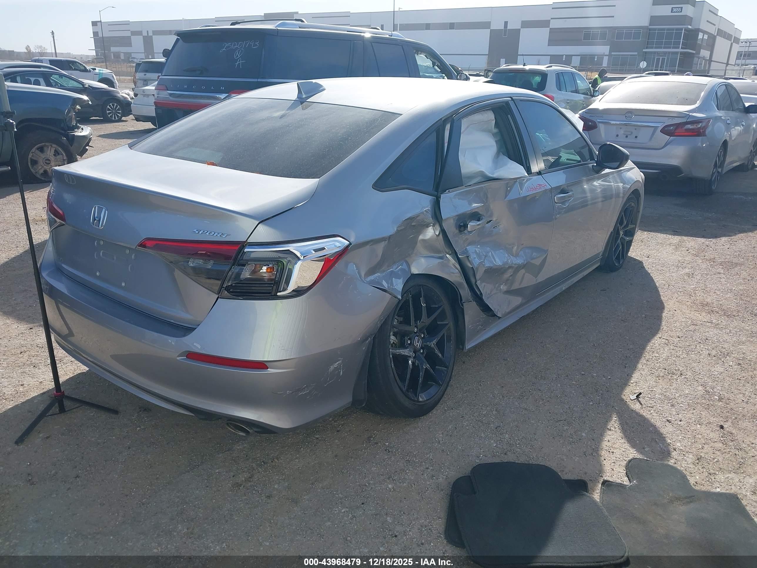 HONDA CIVIC image 4