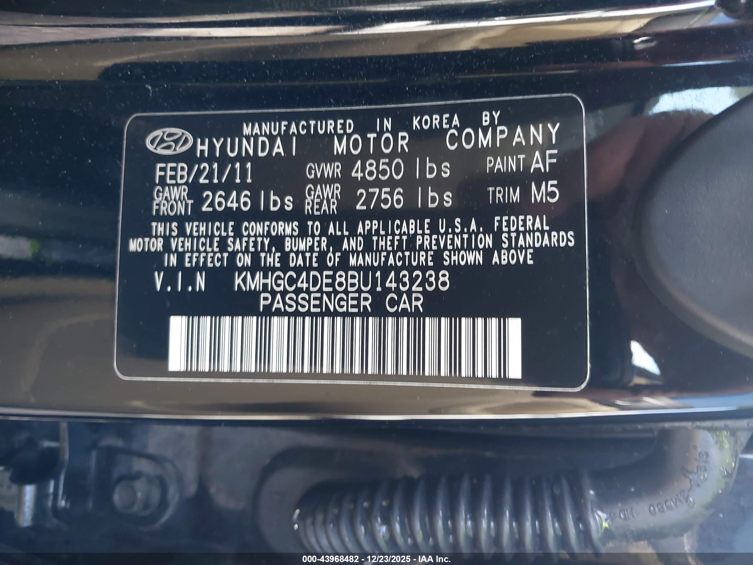 HYUNDAI GENESIS image 9