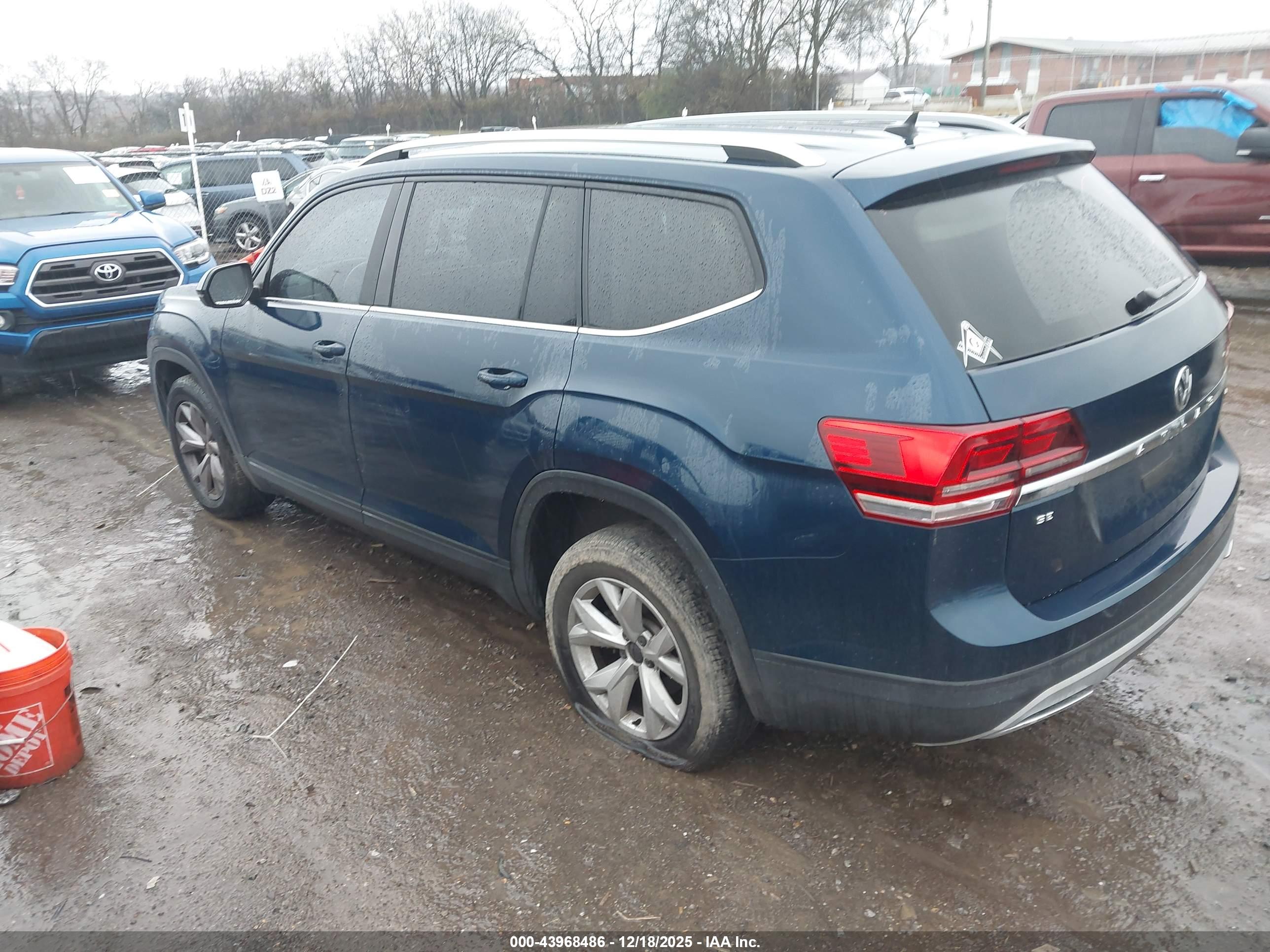 VOLKSWAGEN ATLAS image 3