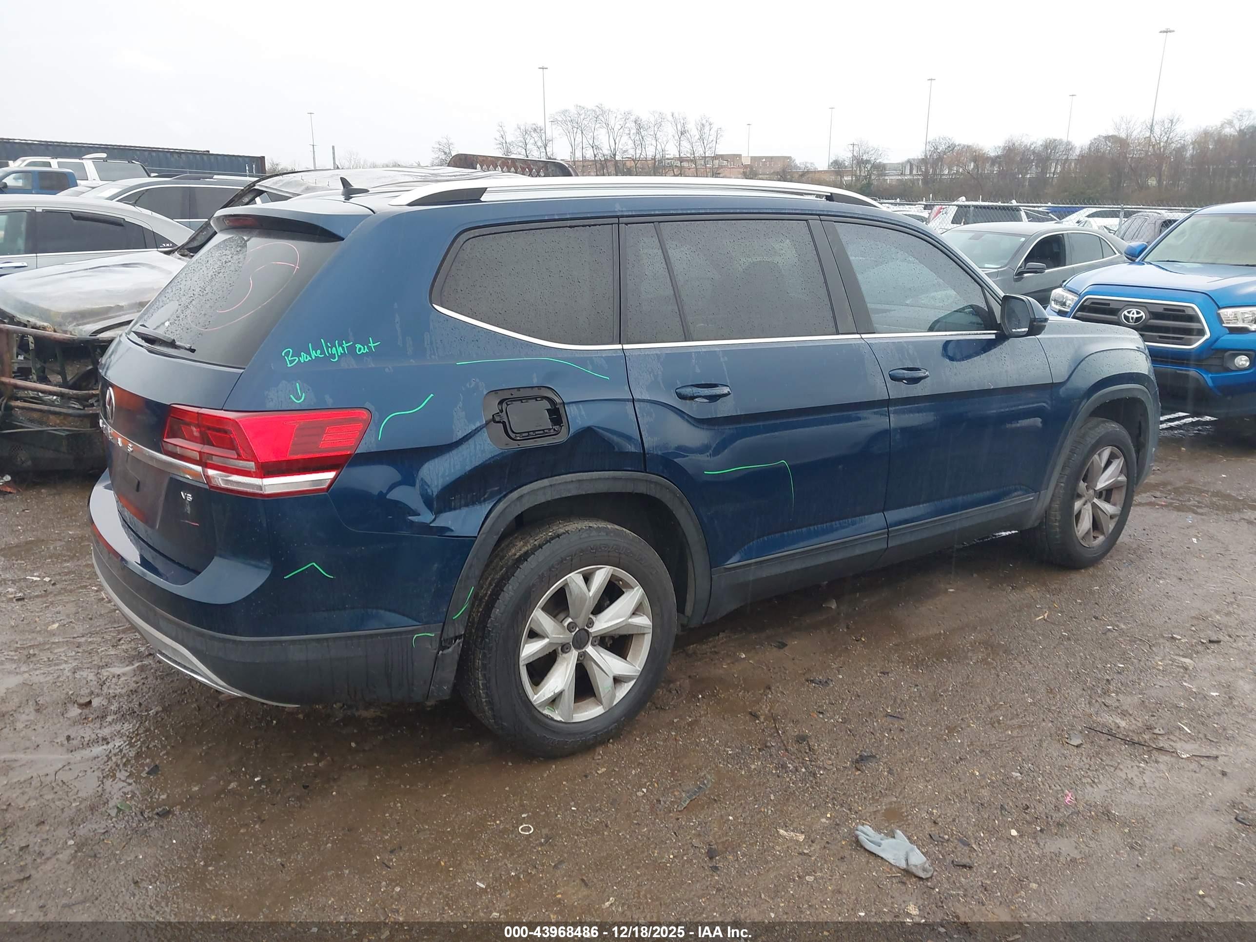 VOLKSWAGEN ATLAS image 4