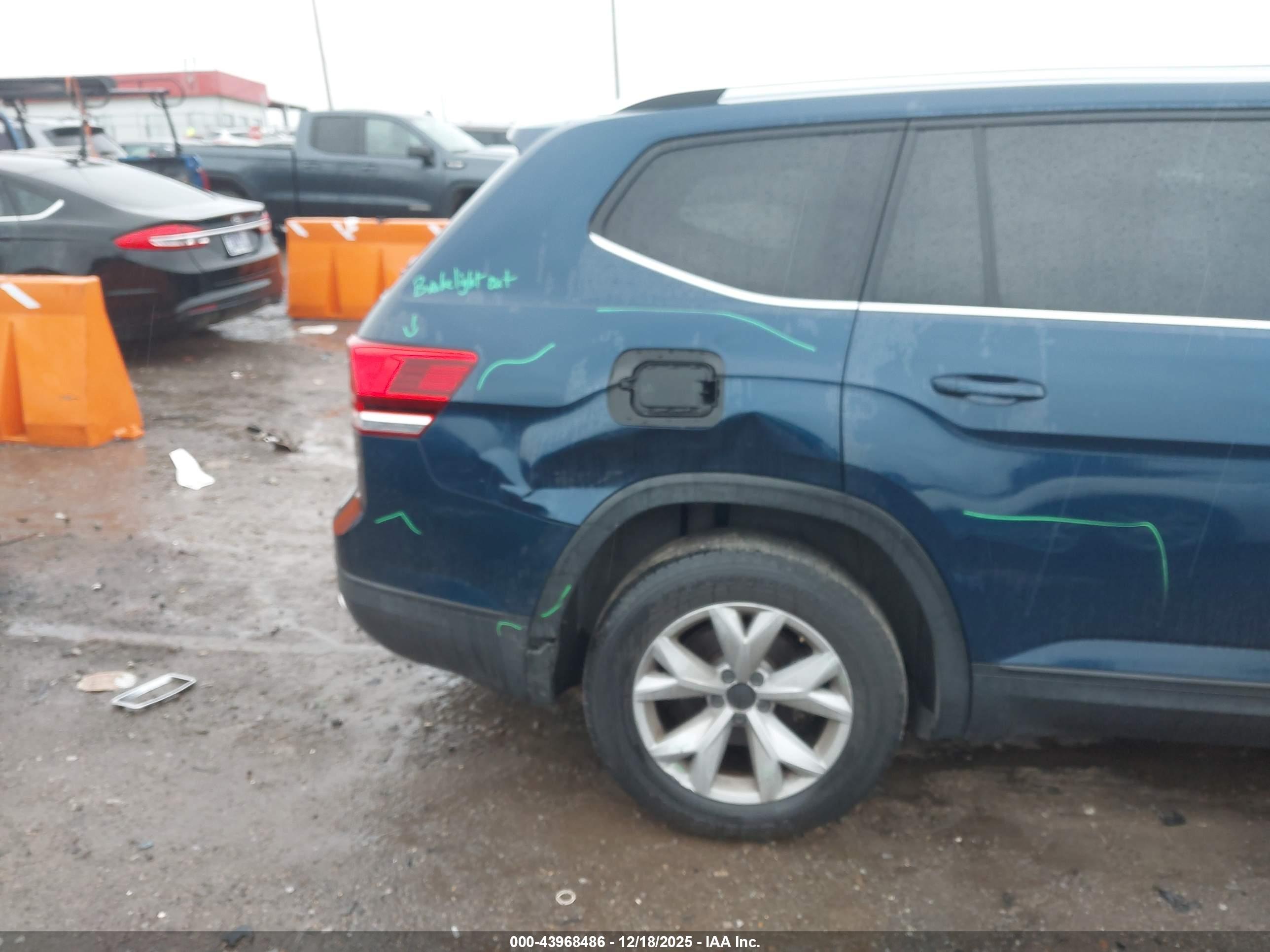 VOLKSWAGEN ATLAS image 6